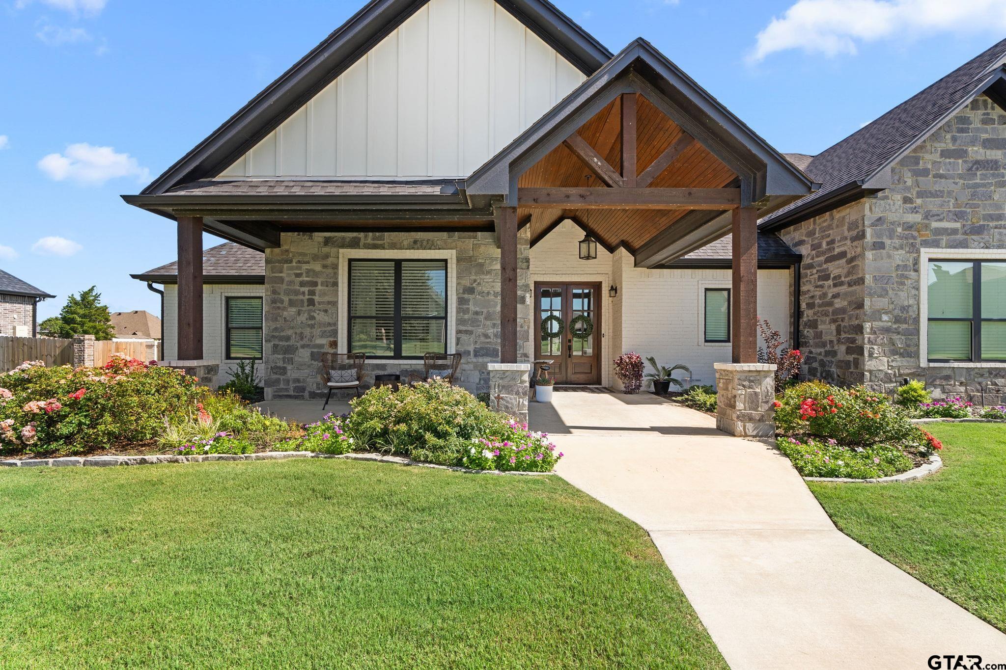 211 Bush Buck Way