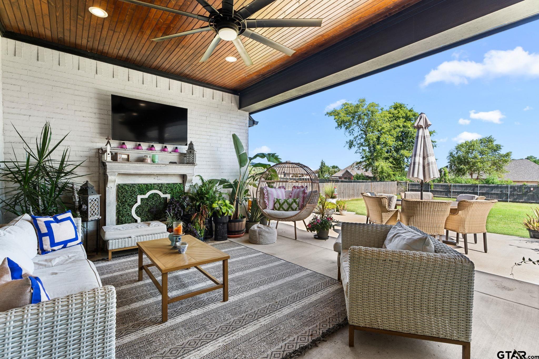 211 Bush Buck Way