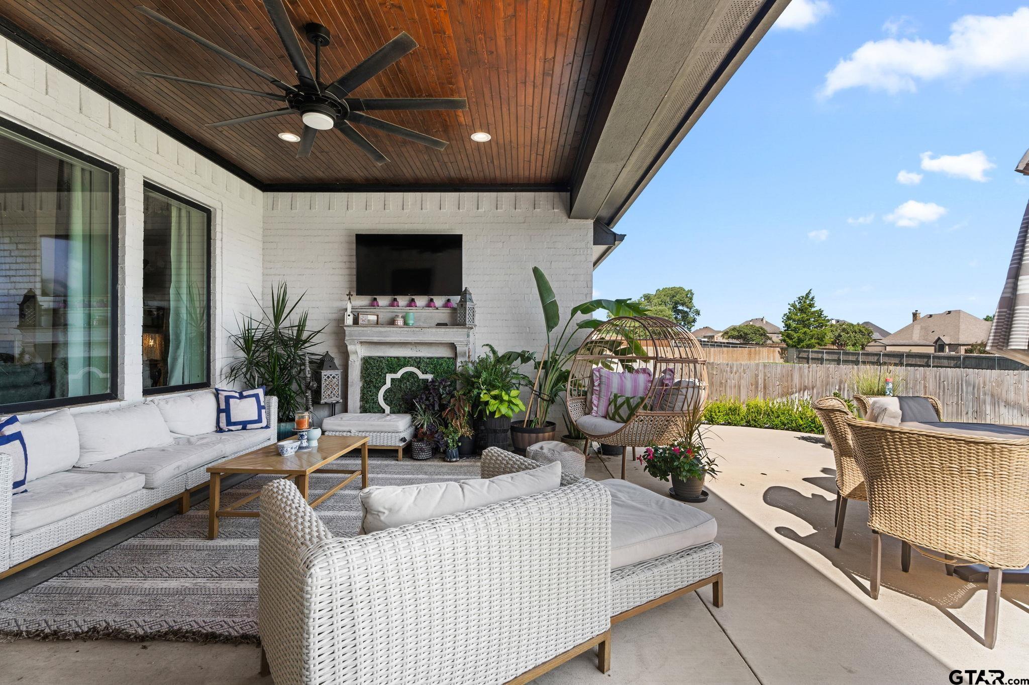 211 Bush Buck Way