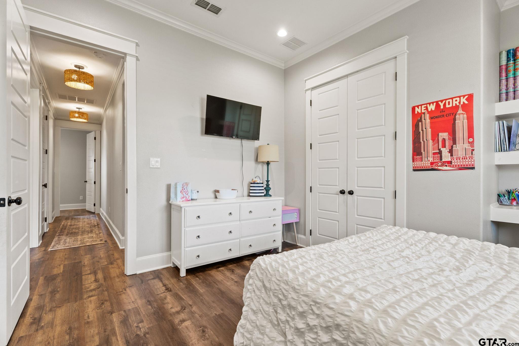 211 Bush Buck Way