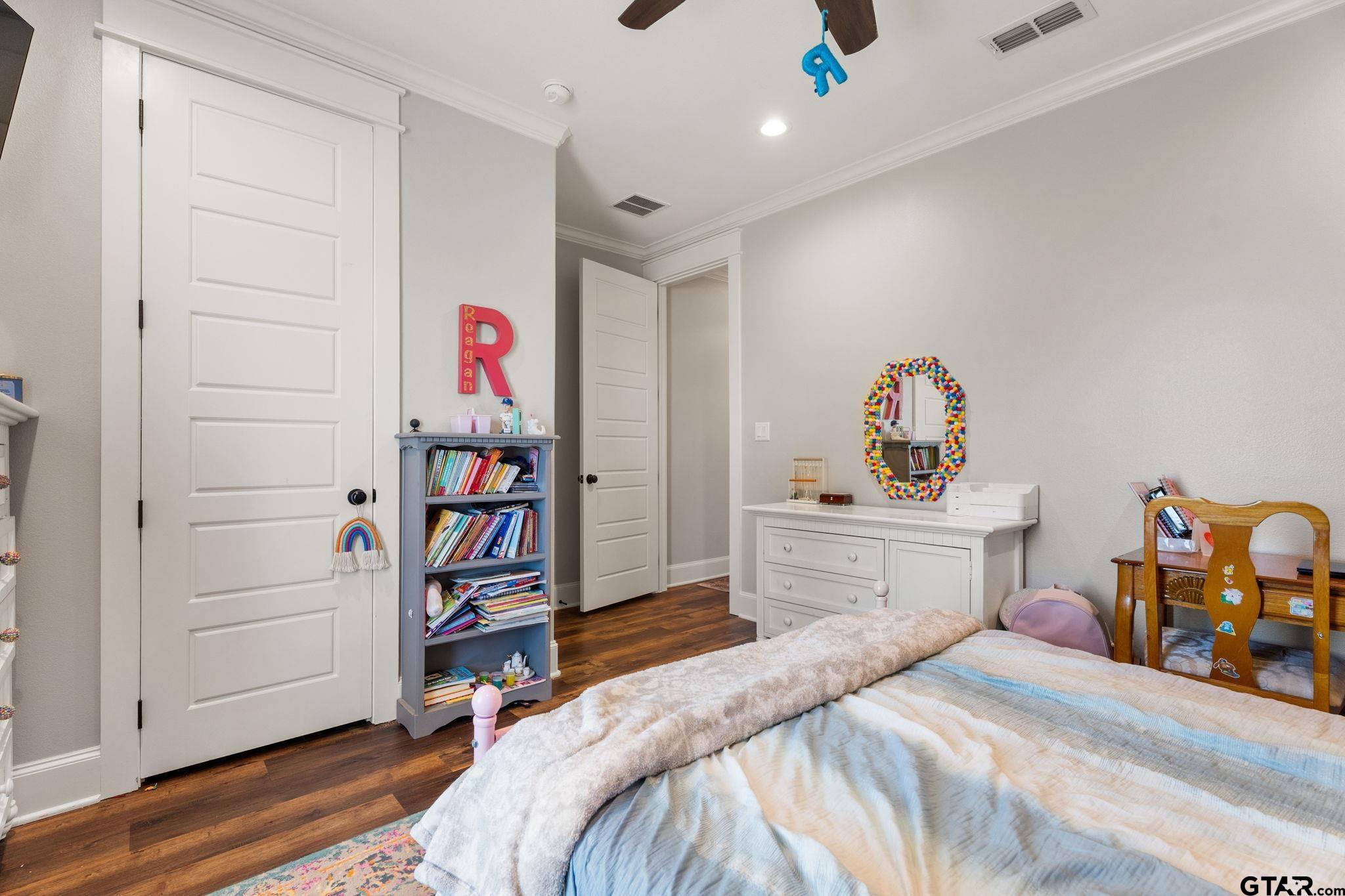 211 Bush Buck Way