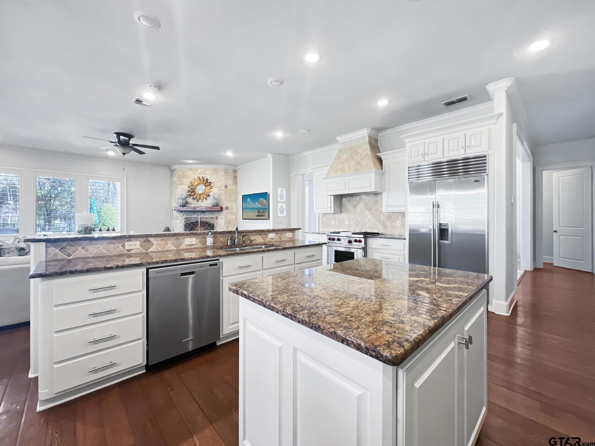 7010 Cherryhill Dr