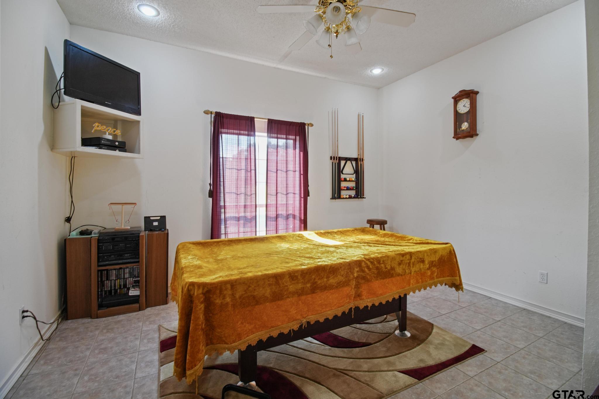 18186 County Road 2195