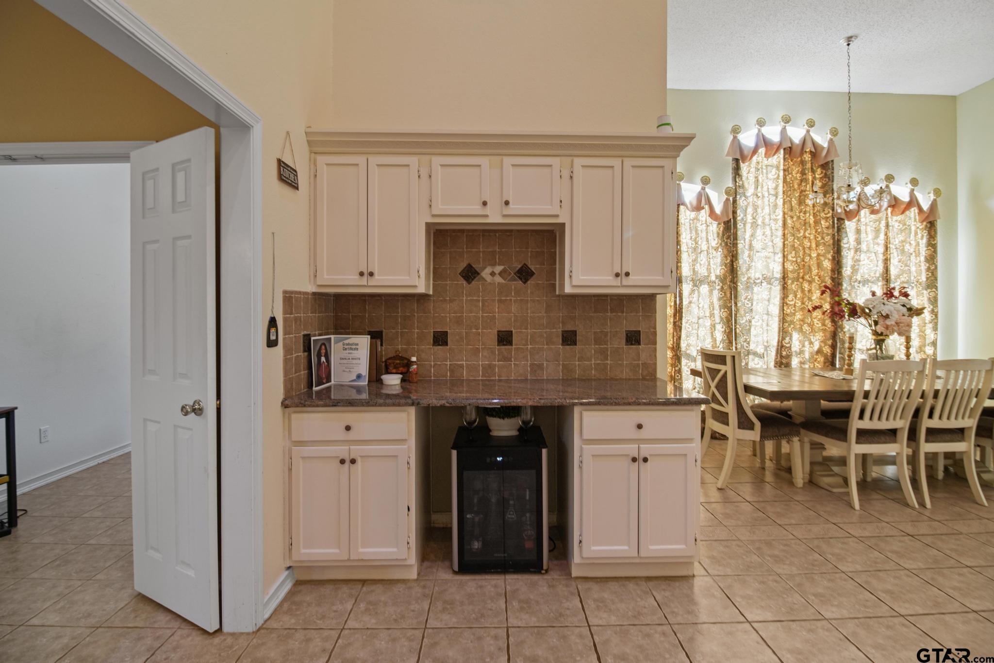 18186 County Road 2195