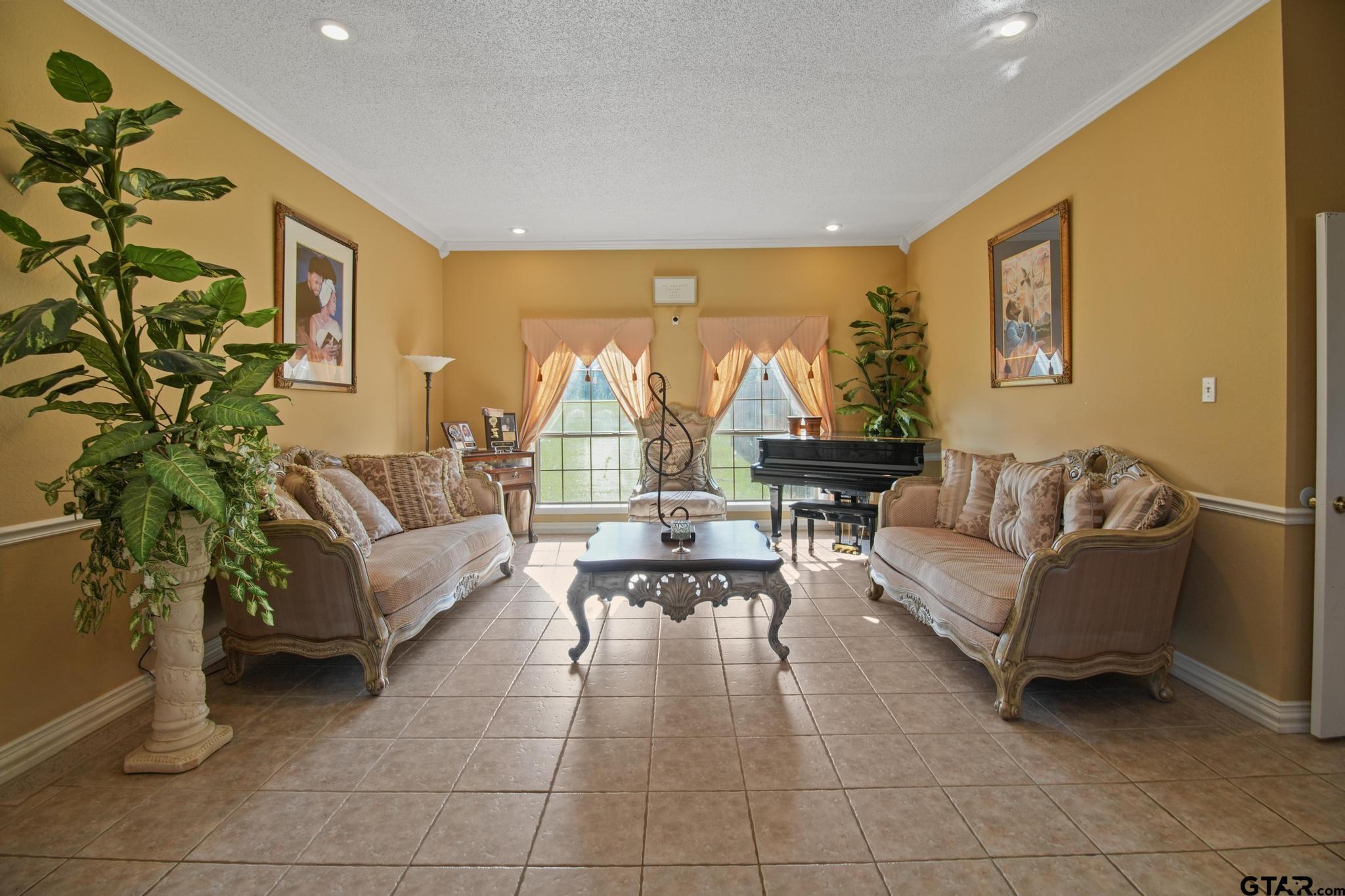 18186 County Road 2195