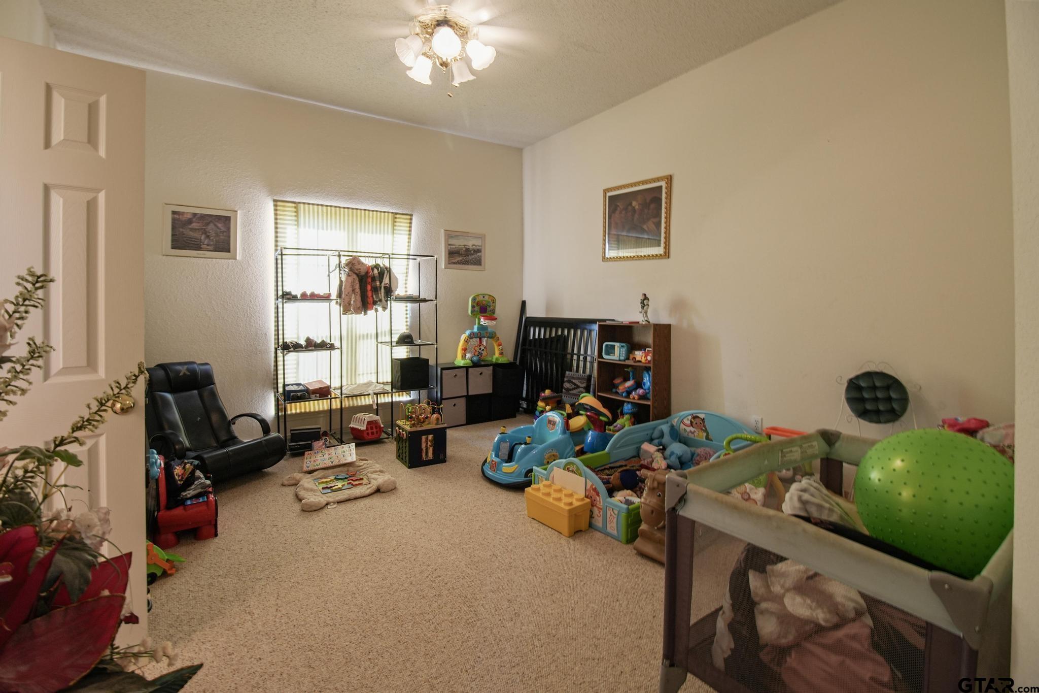 18186 County Road 2195