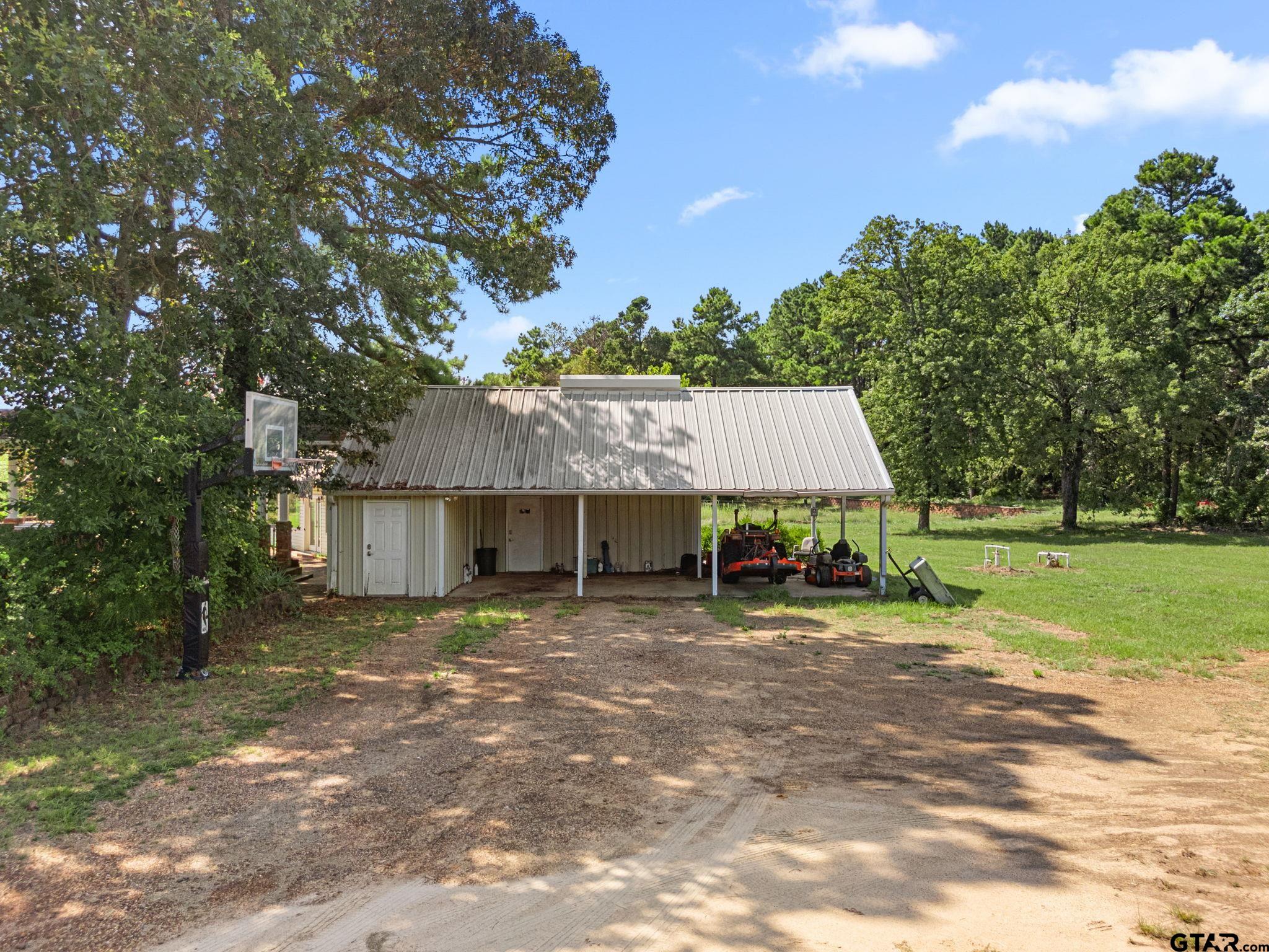 9040 County Road 3600