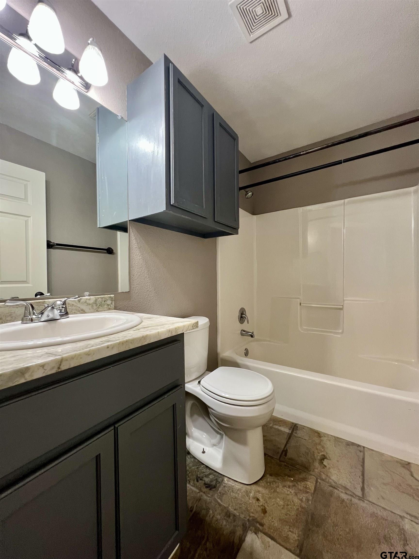 1124 Woodlands Park Dr.