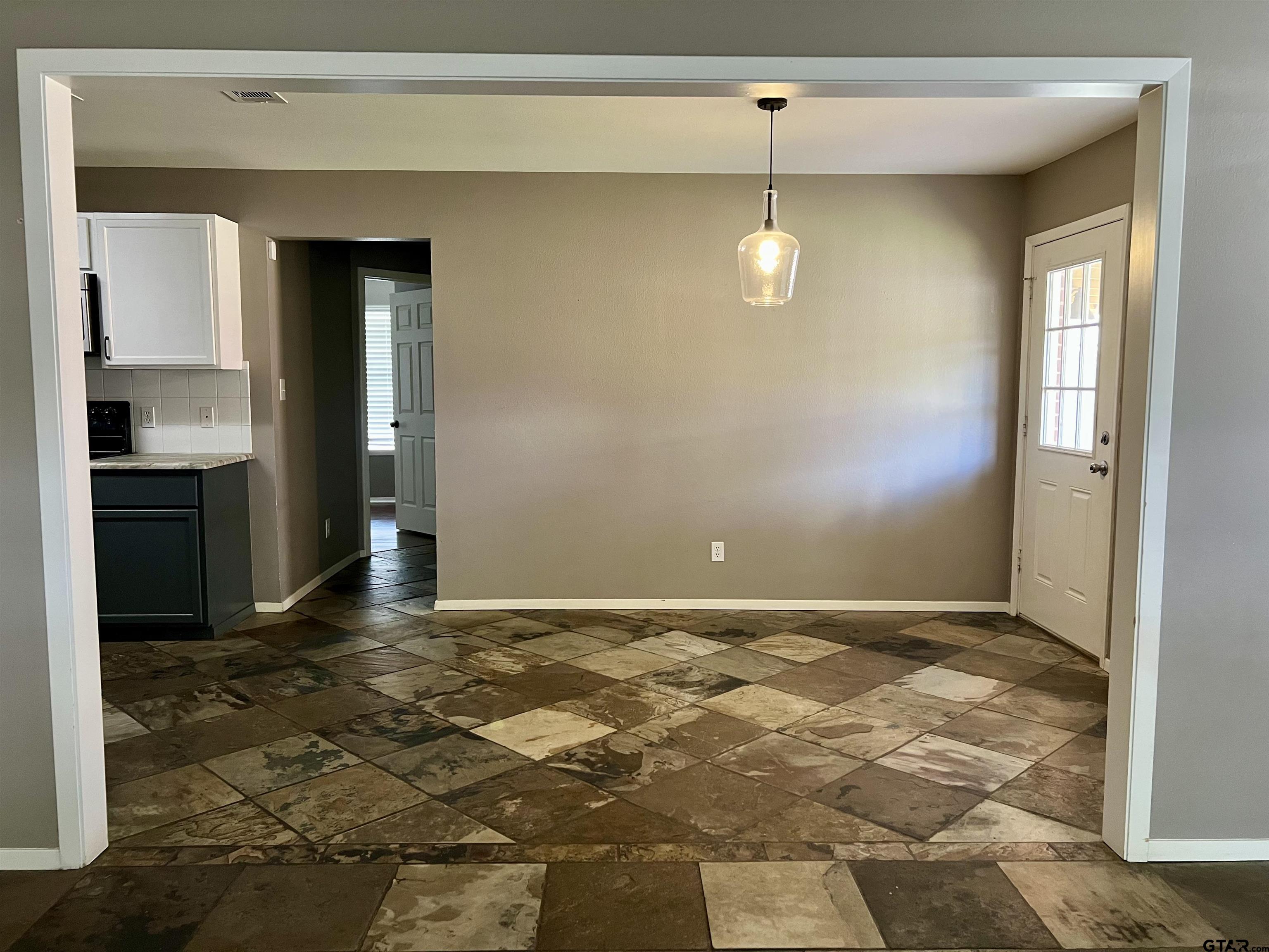 1124 Woodlands Park Dr.