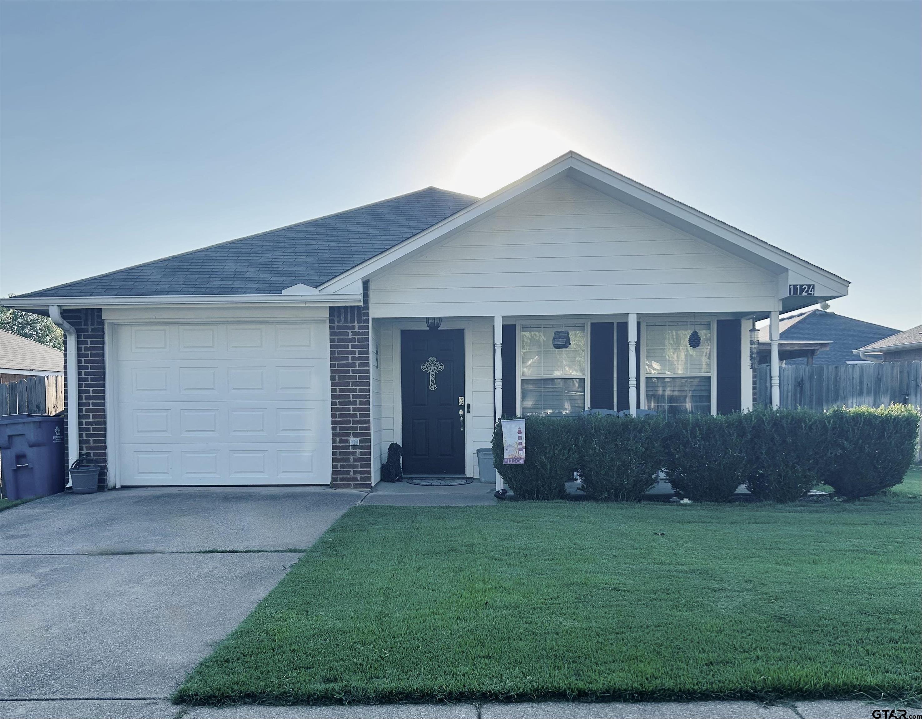 1124 Woodlands Park Dr.