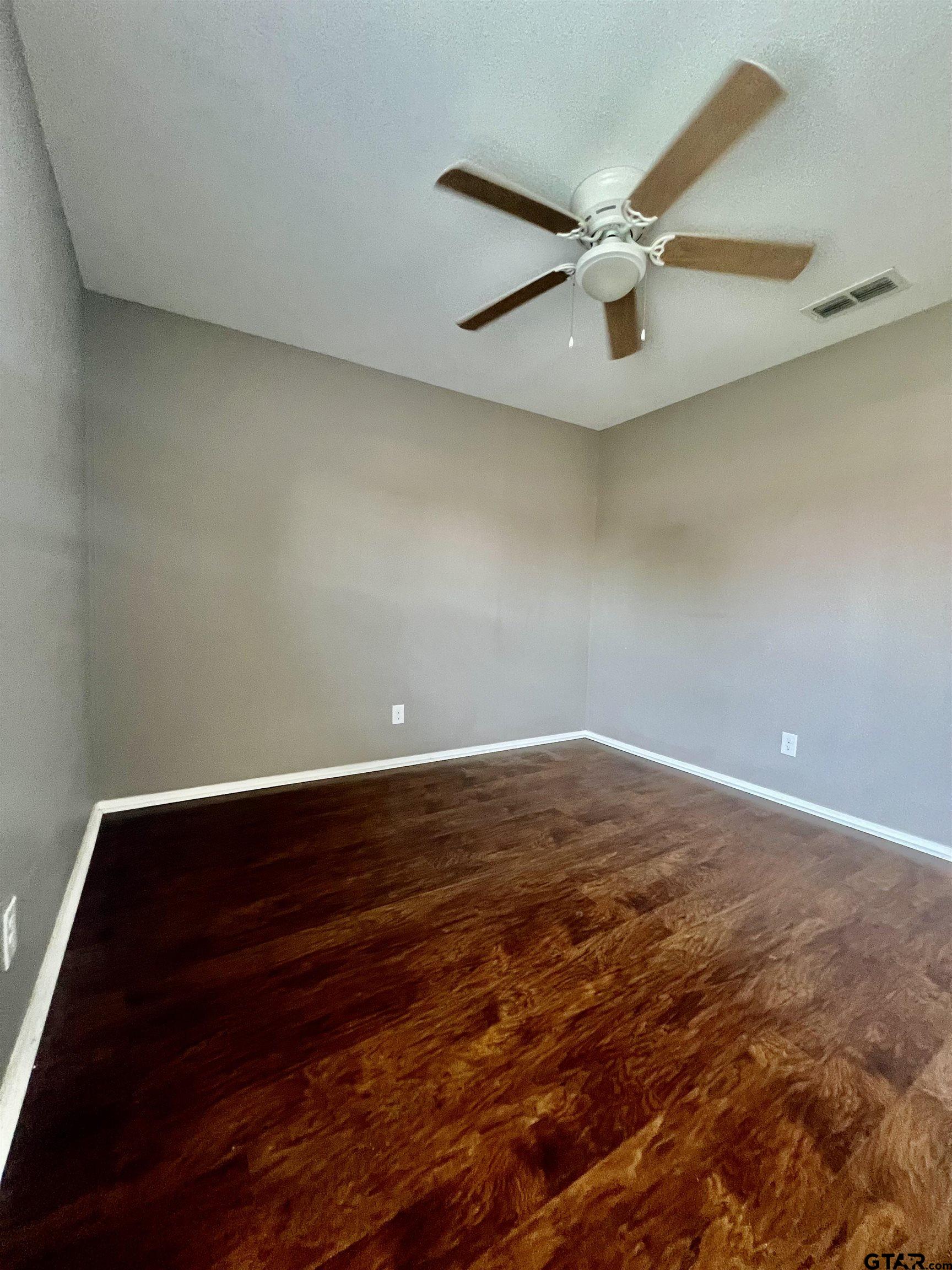 1124 Woodlands Park Dr.
