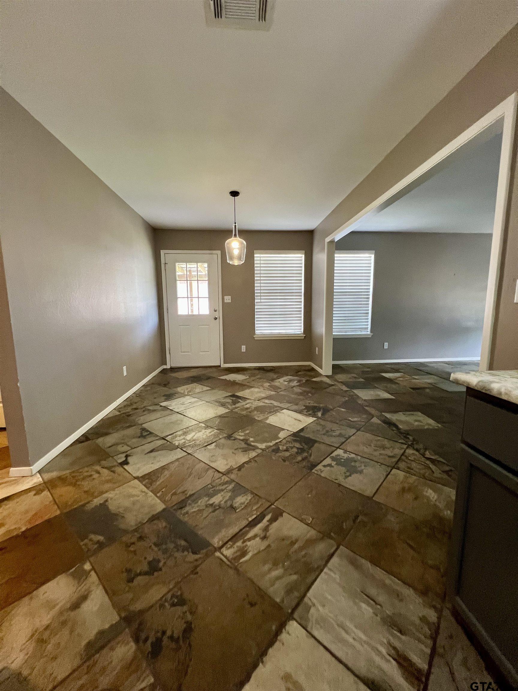 1124 Woodlands Park Dr.