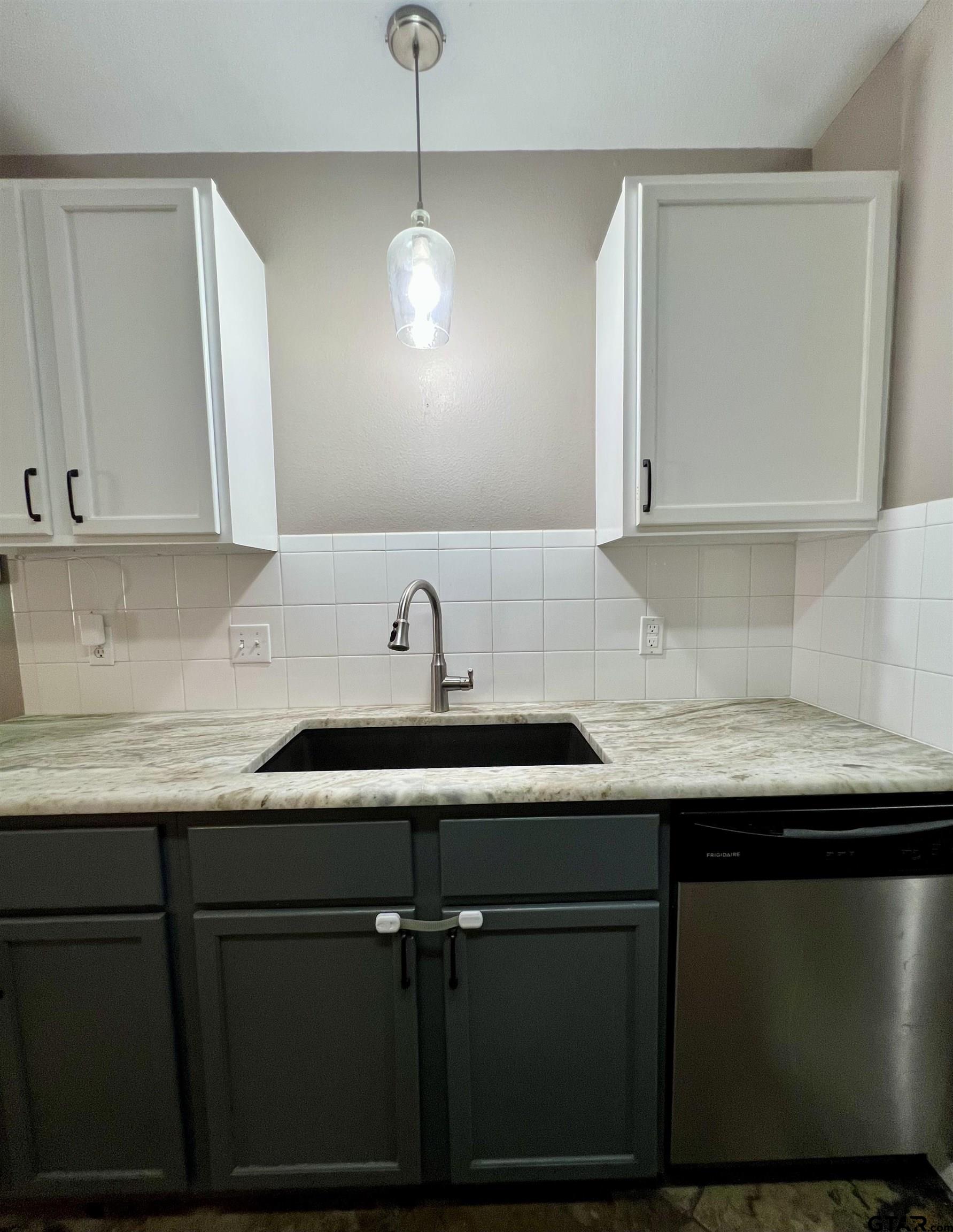 1124 Woodlands Park Dr.