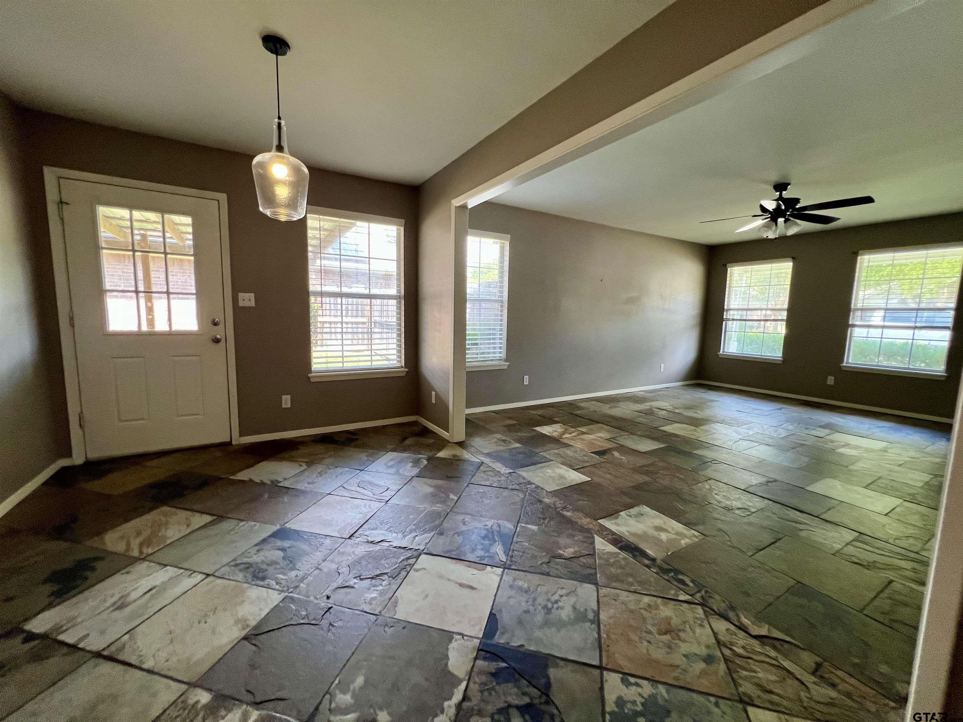 1124 Woodlands Park Dr.