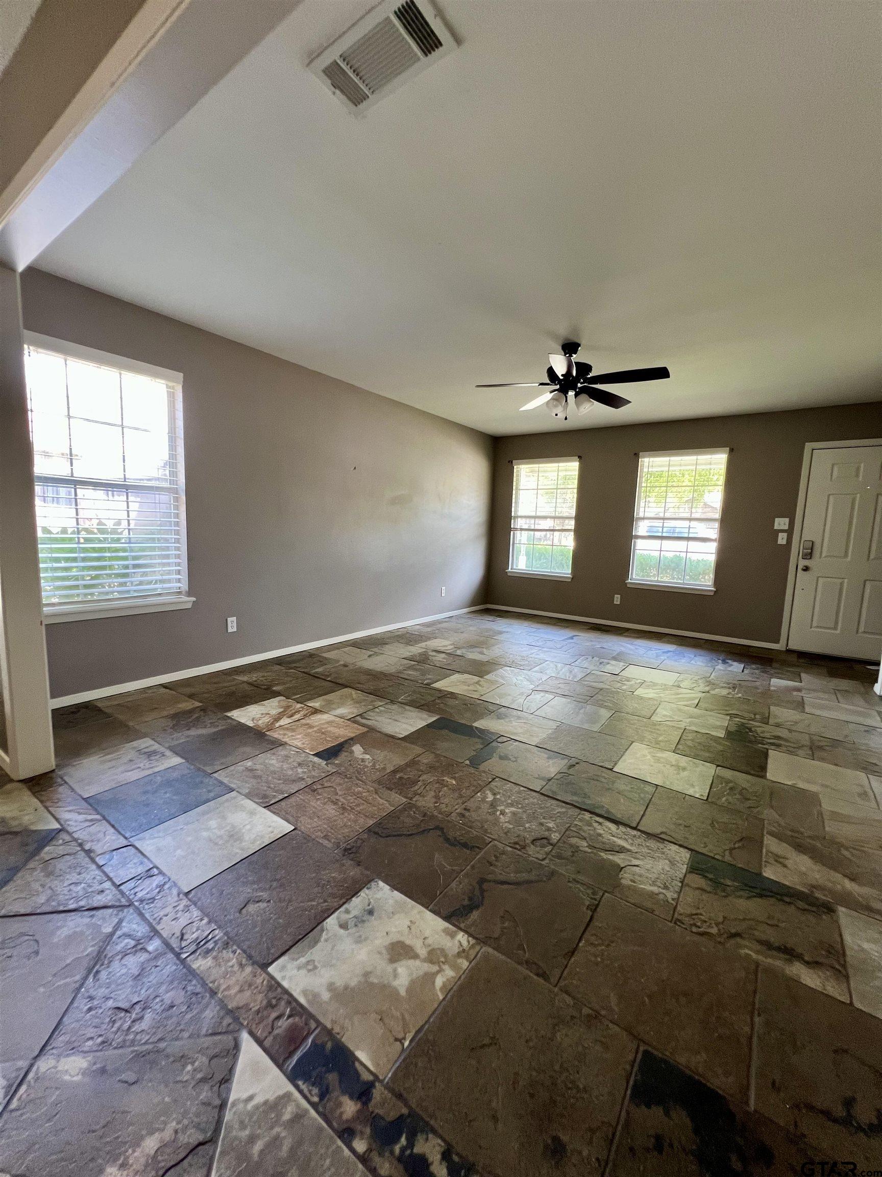 1124 Woodlands Park Dr.
