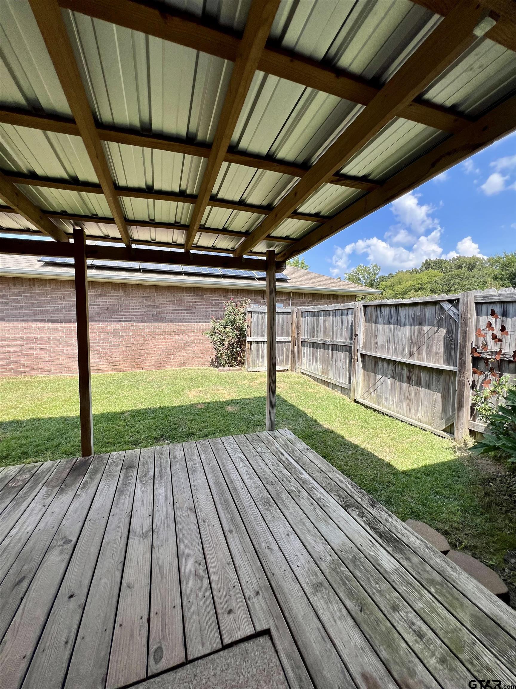 1124 Woodlands Park Dr.
