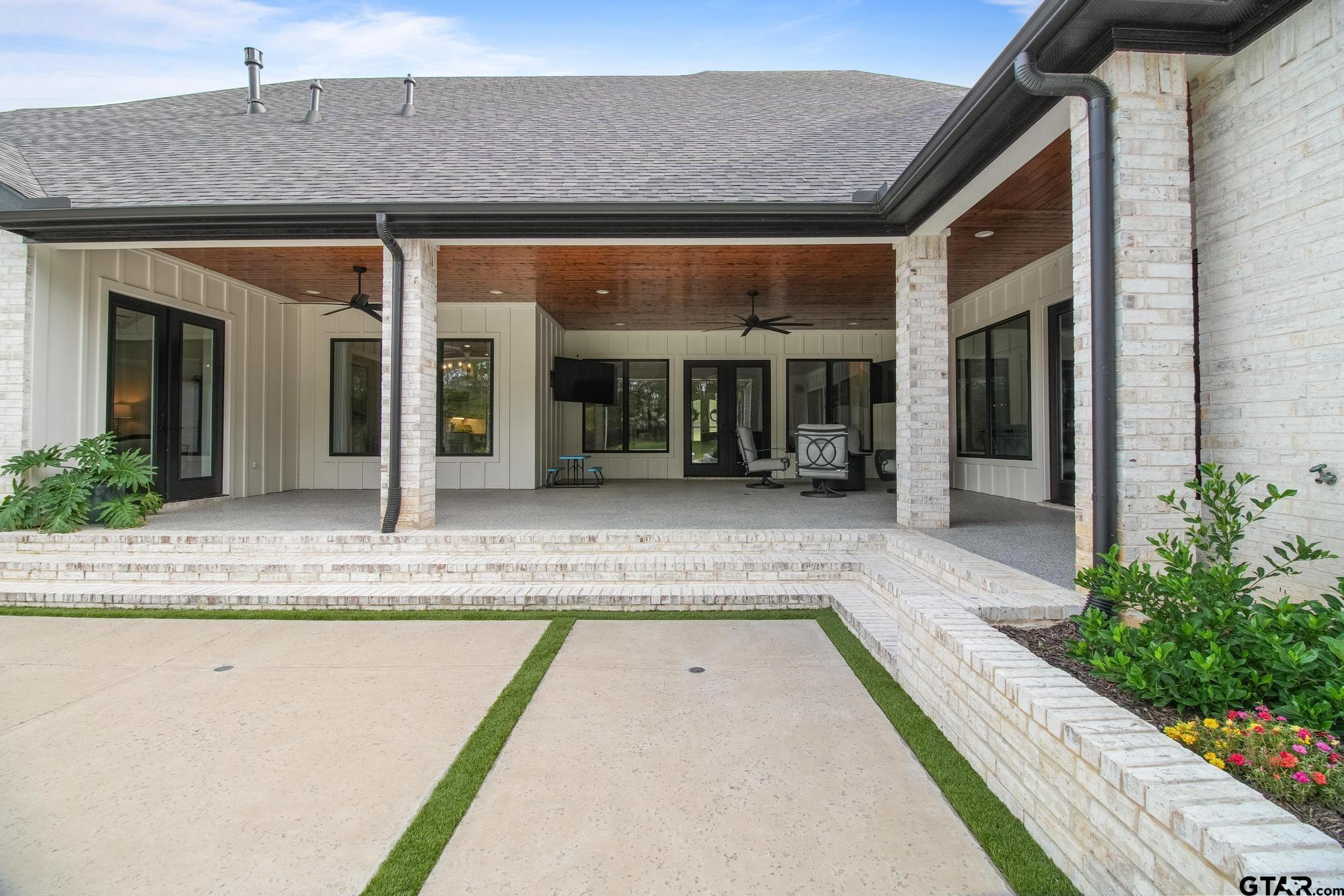 1533 Stafford Drive