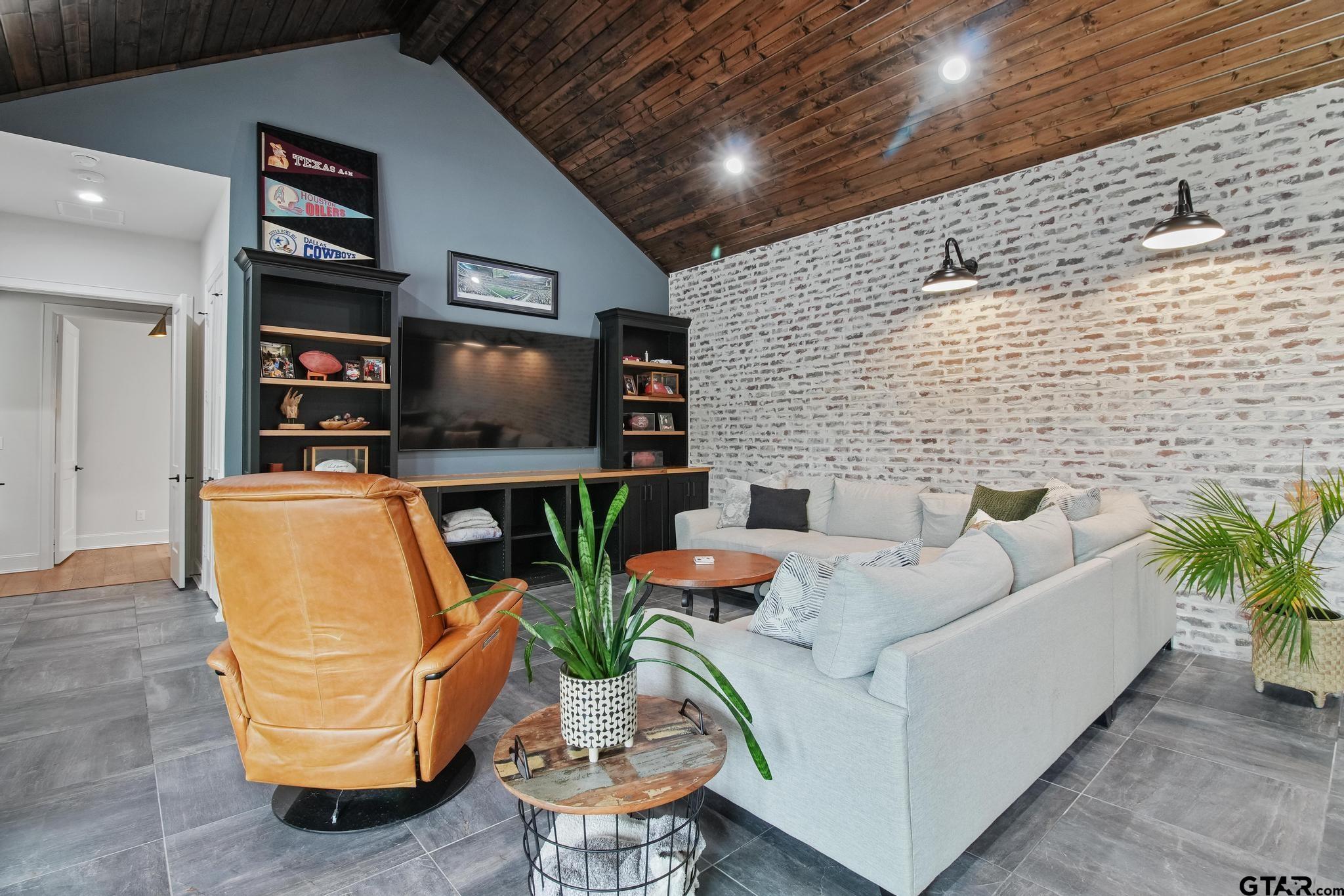 1533 Stafford Drive