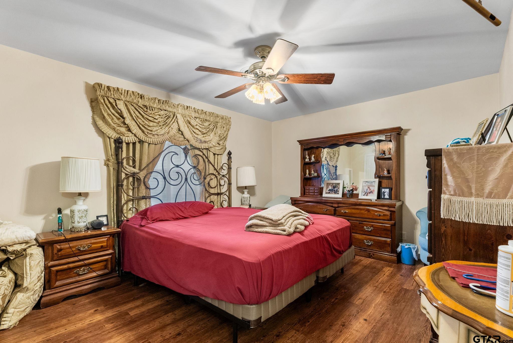 203 Pecan St