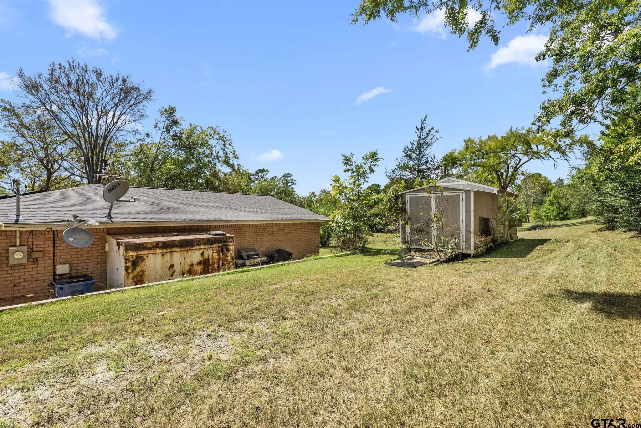 203 Pecan St