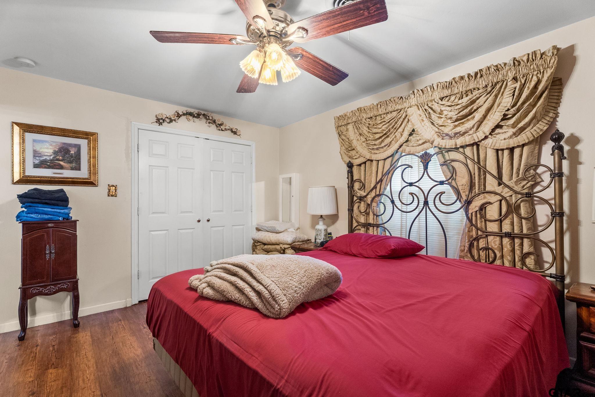 203 Pecan St