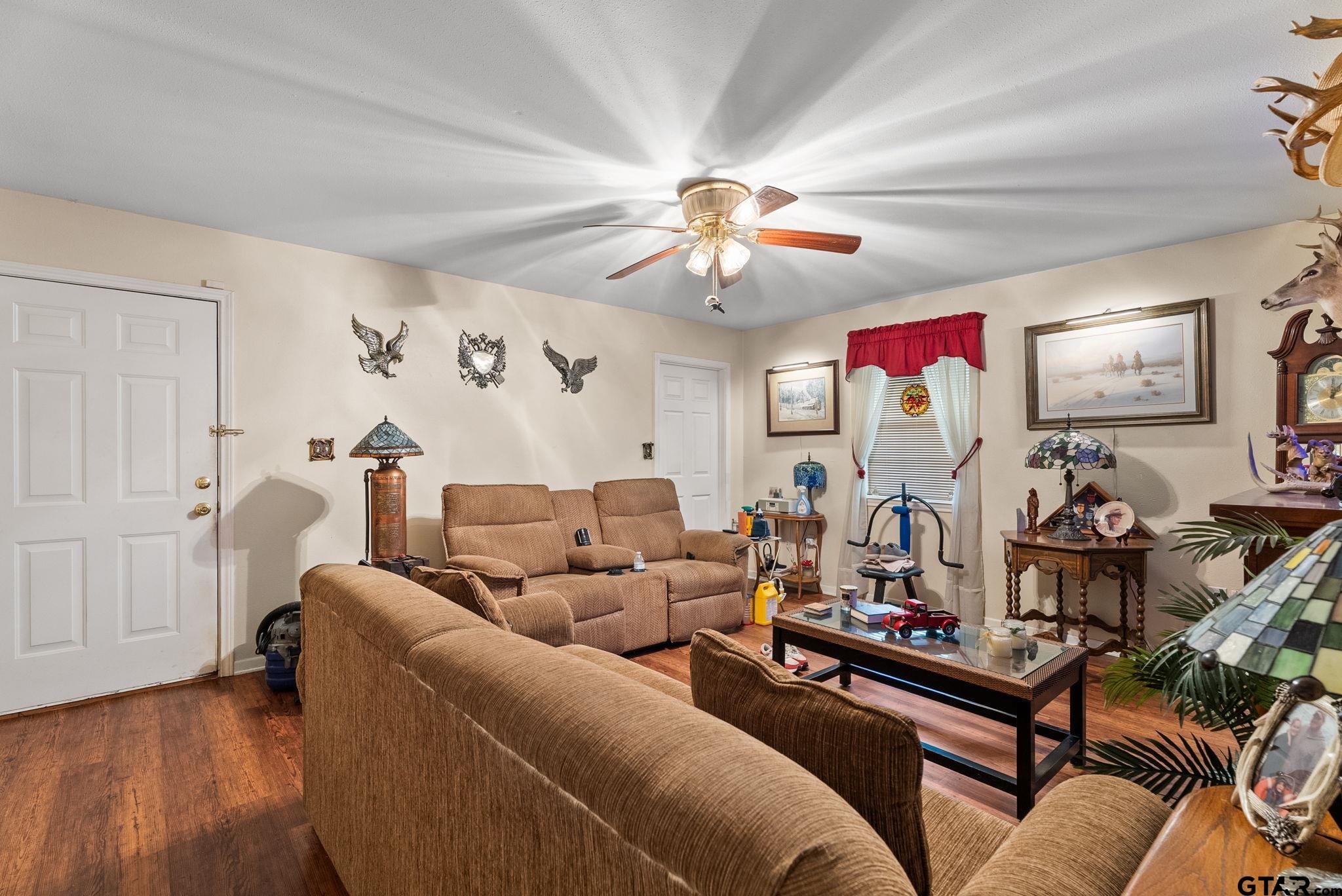203 Pecan St