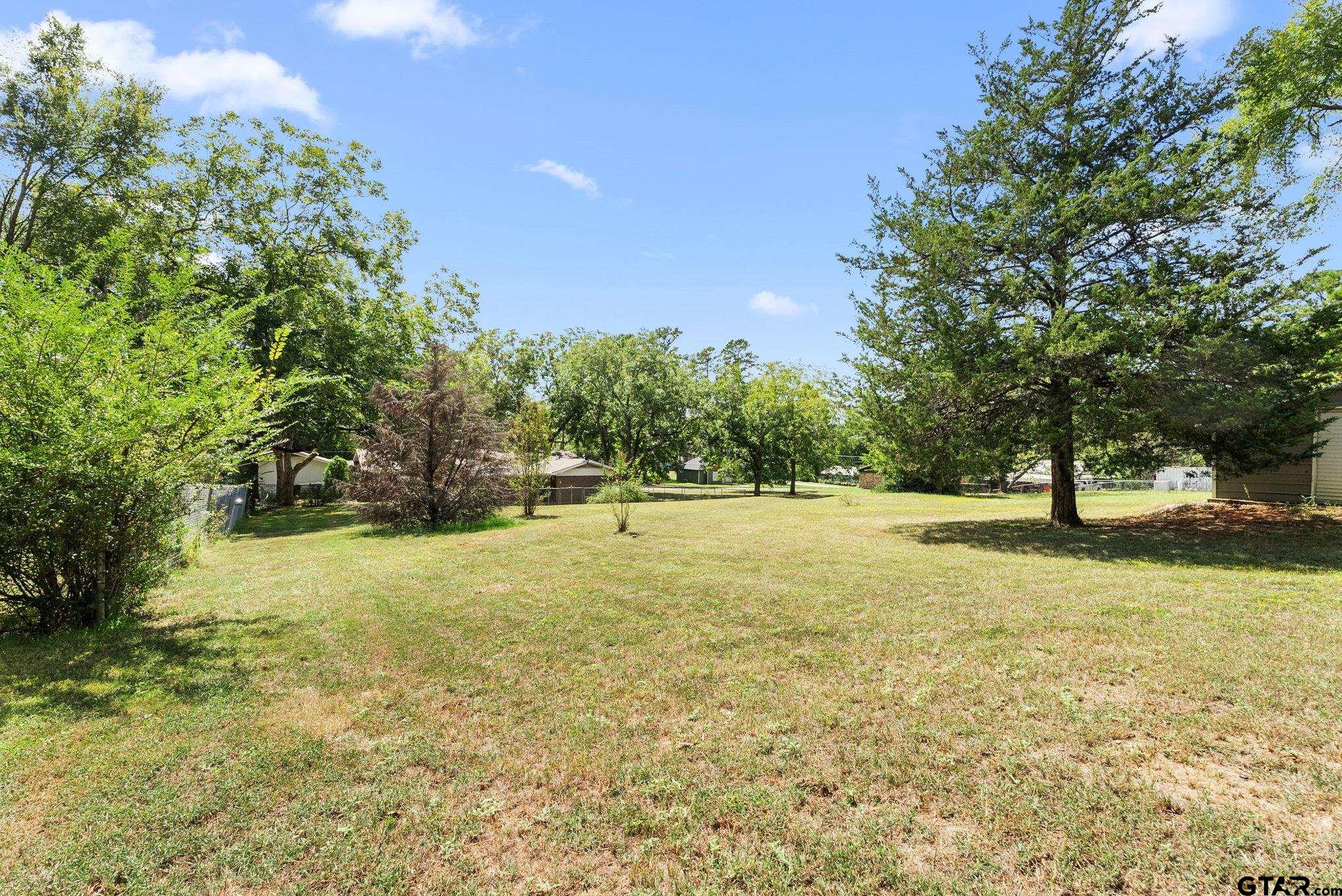 203 Pecan St