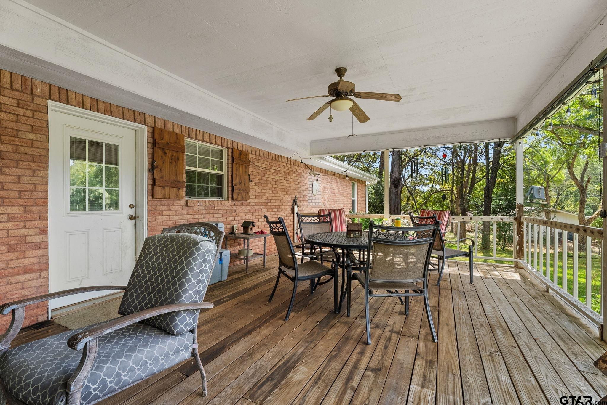 203 Pecan St