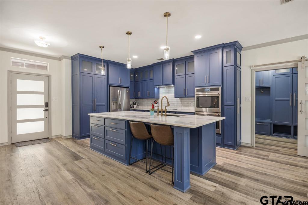 18406 Clear Lake