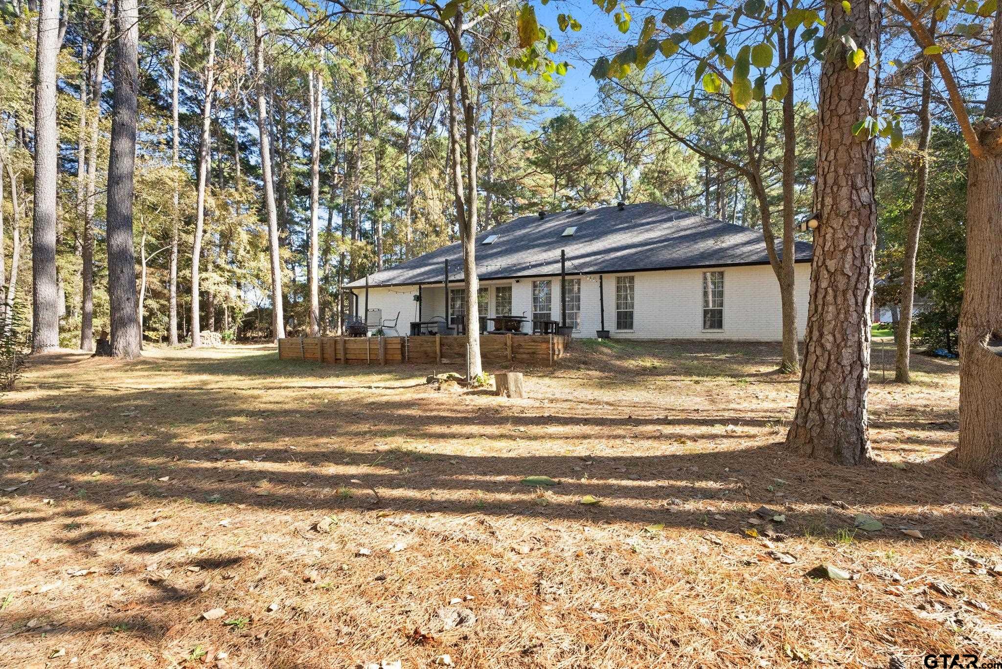 18406 Clear Lake