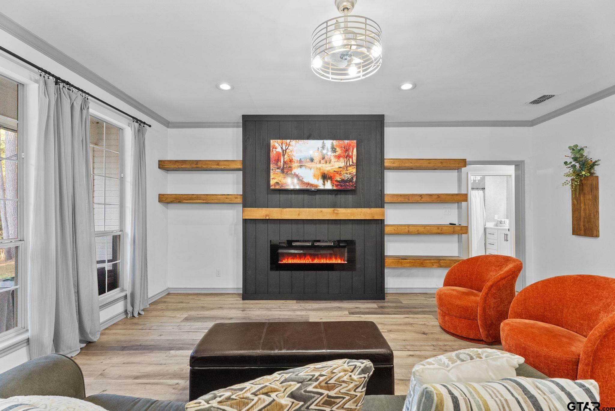 18406 Clear Lake