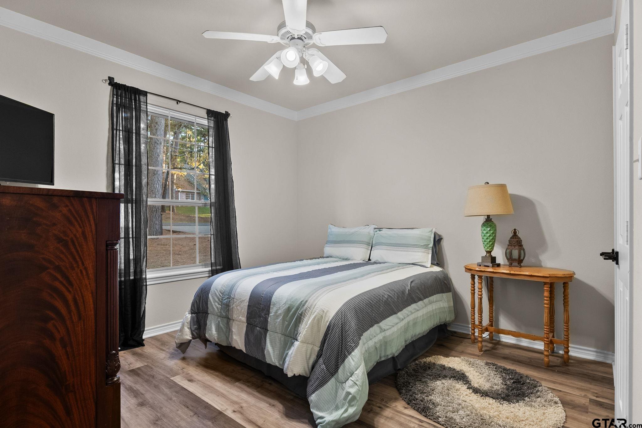 18406 Clear Lake