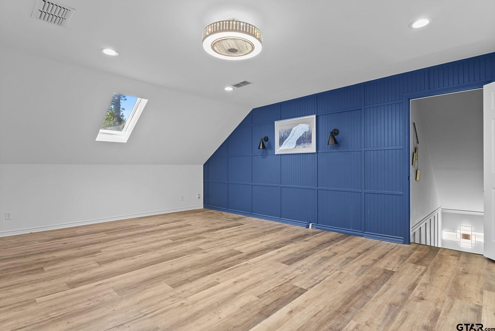 18406 Clear Lake