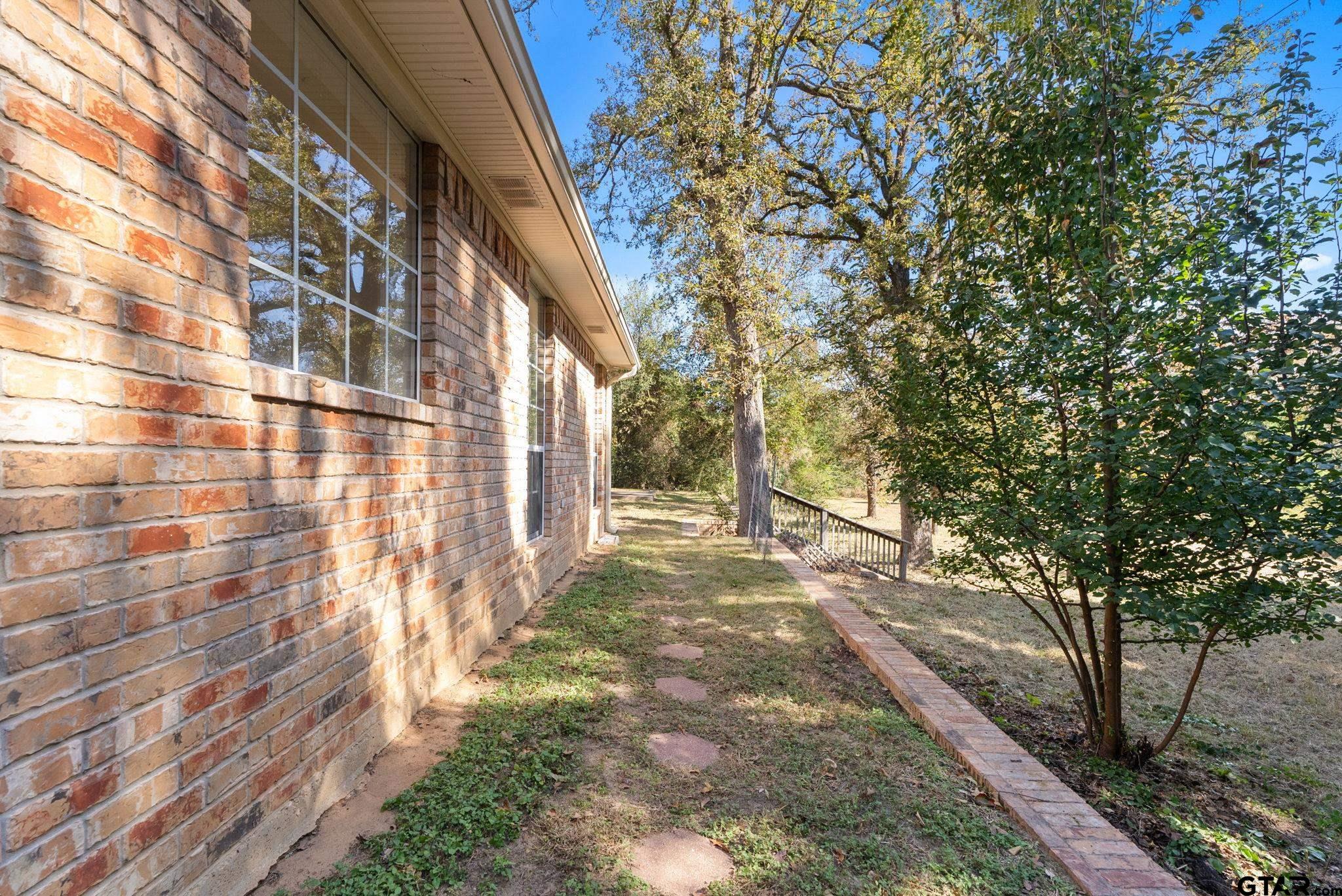 12900 Winding Oak