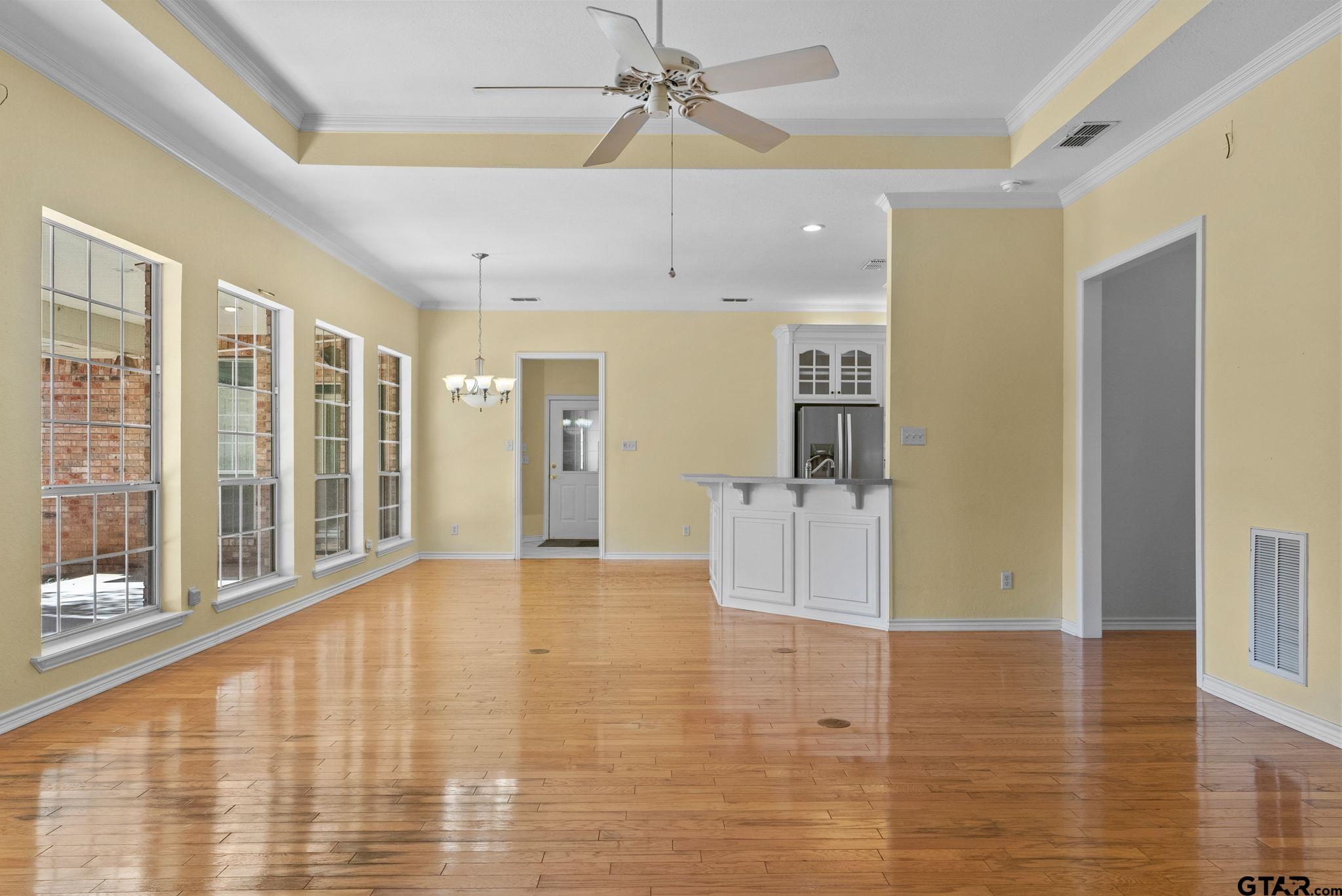 12900 Winding Oak