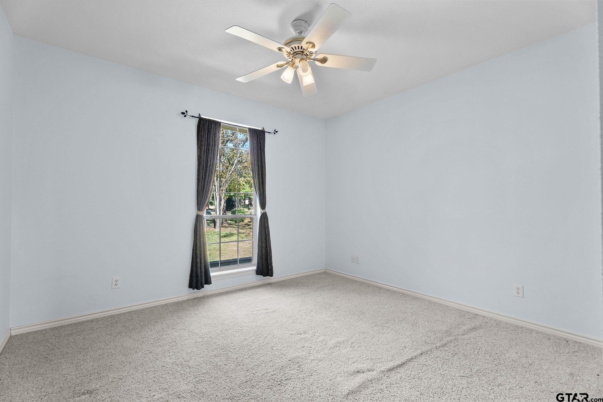 12900 Winding Oak