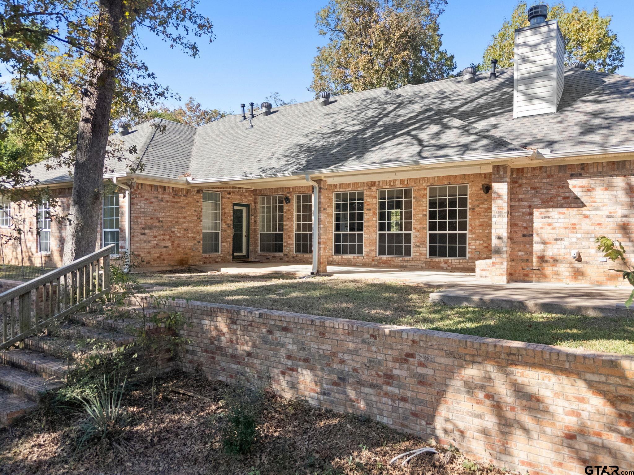 12900 Winding Oak