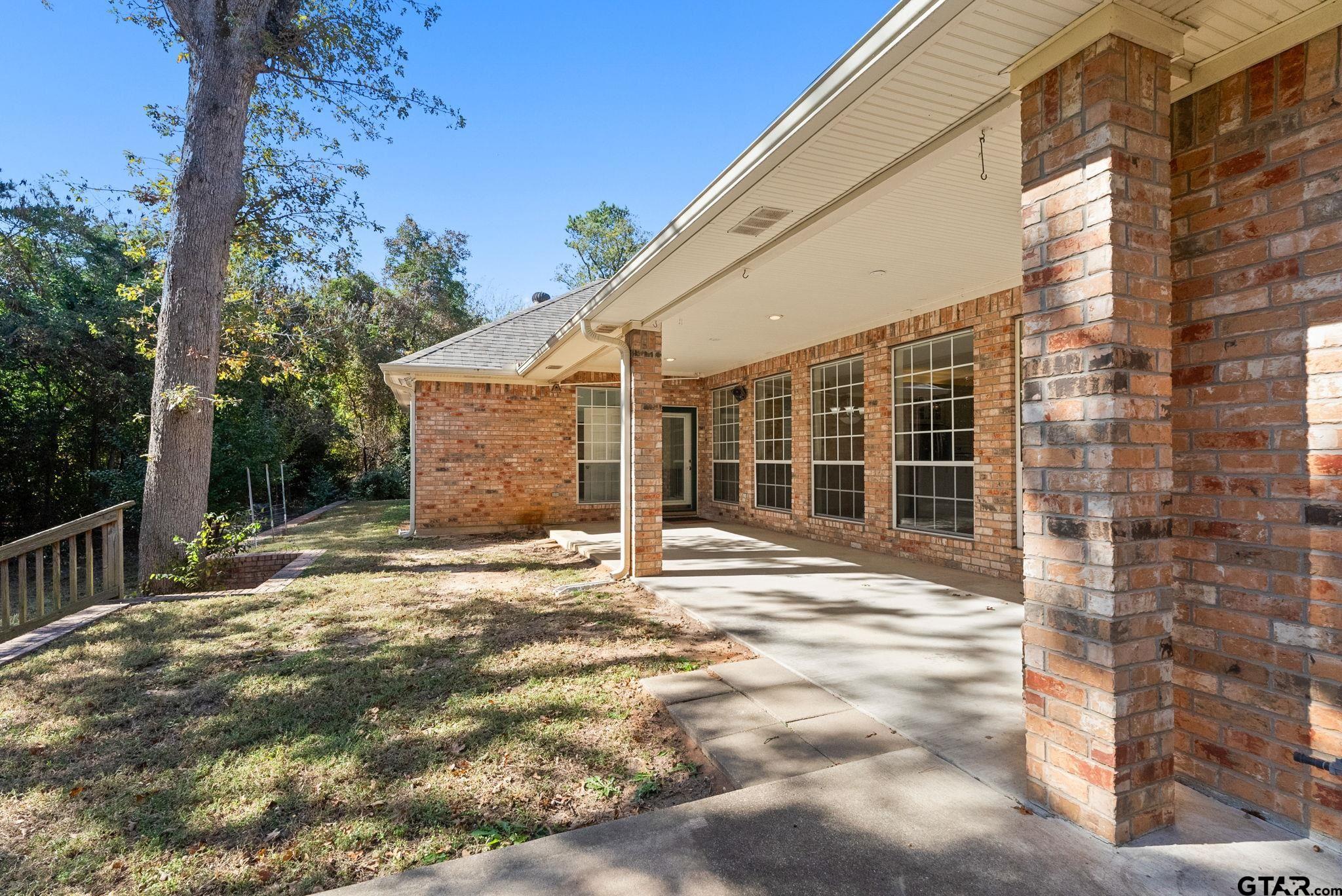 12900 Winding Oak