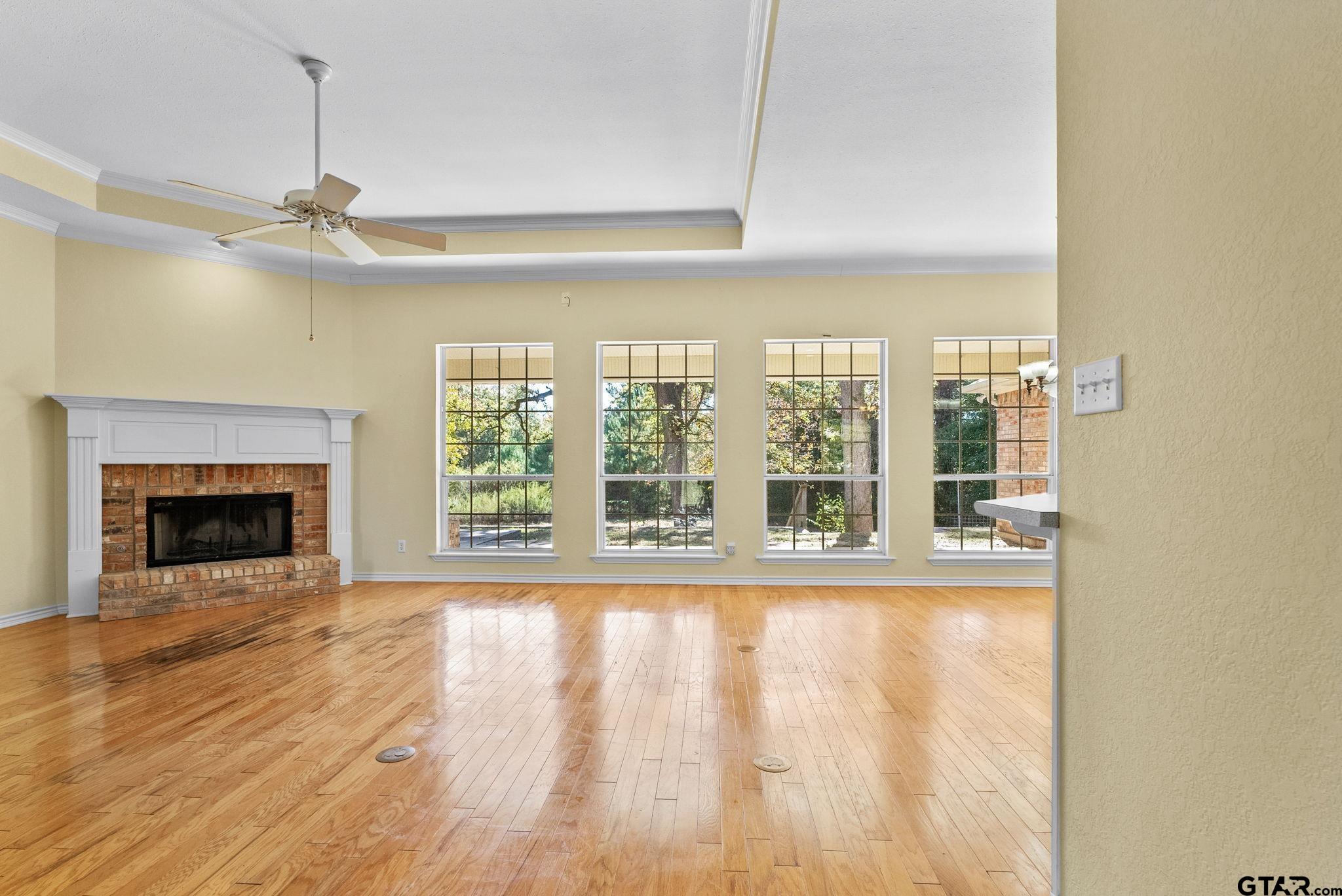 12900 Winding Oak