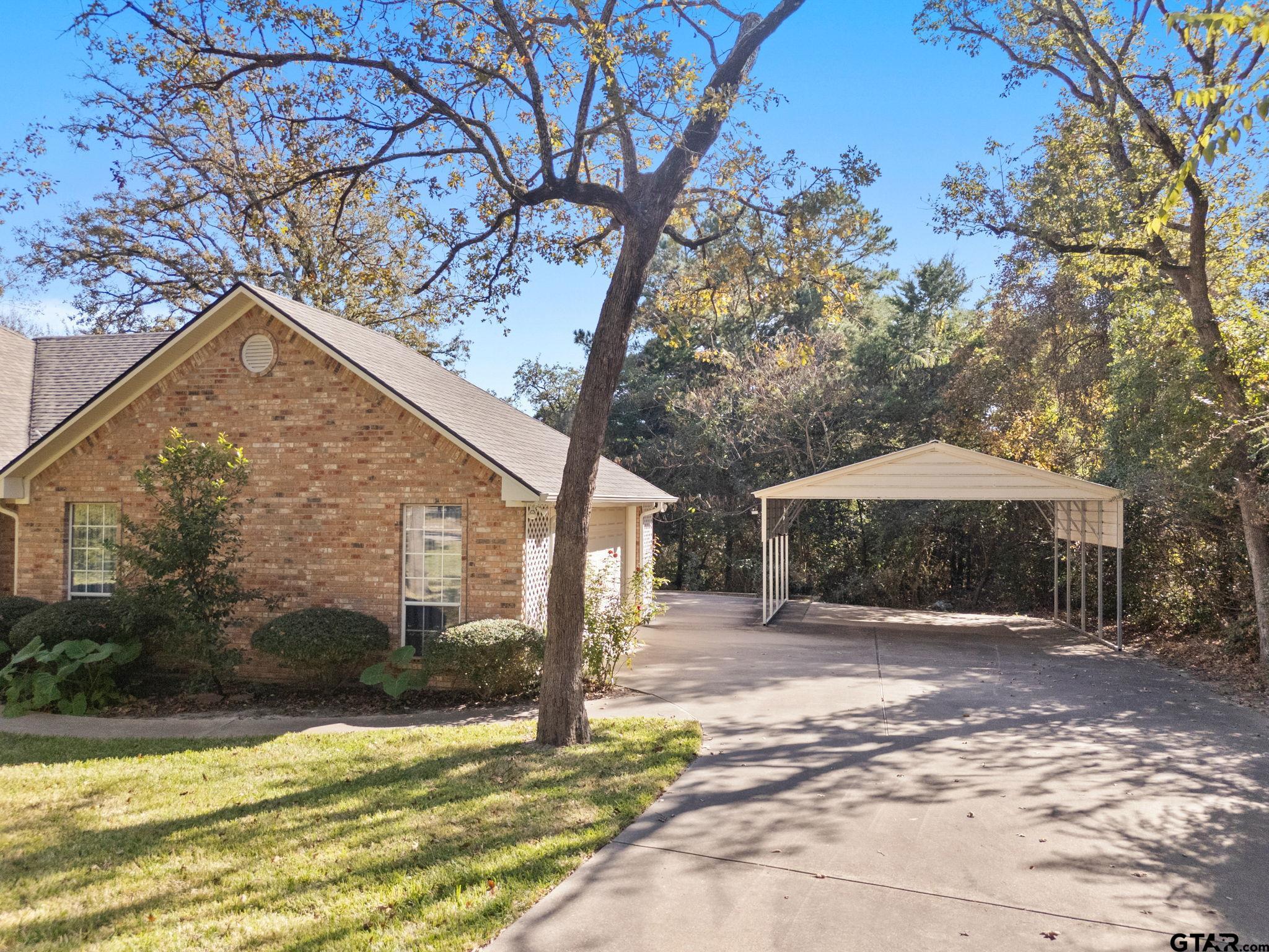 12900 Winding Oak