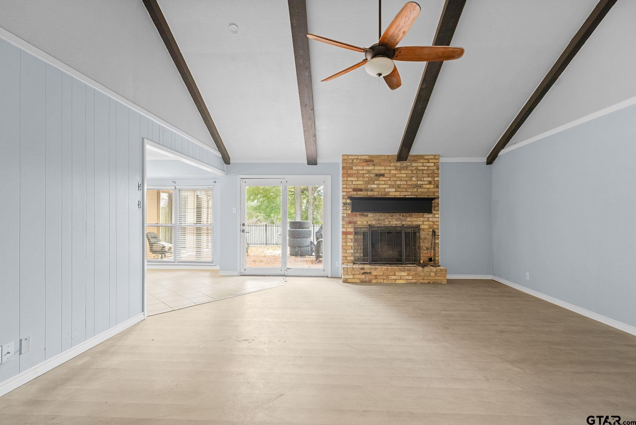 1811 Picadilly Place