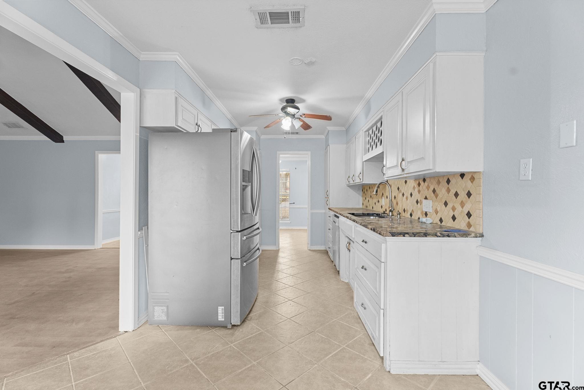 1811 Picadilly Place