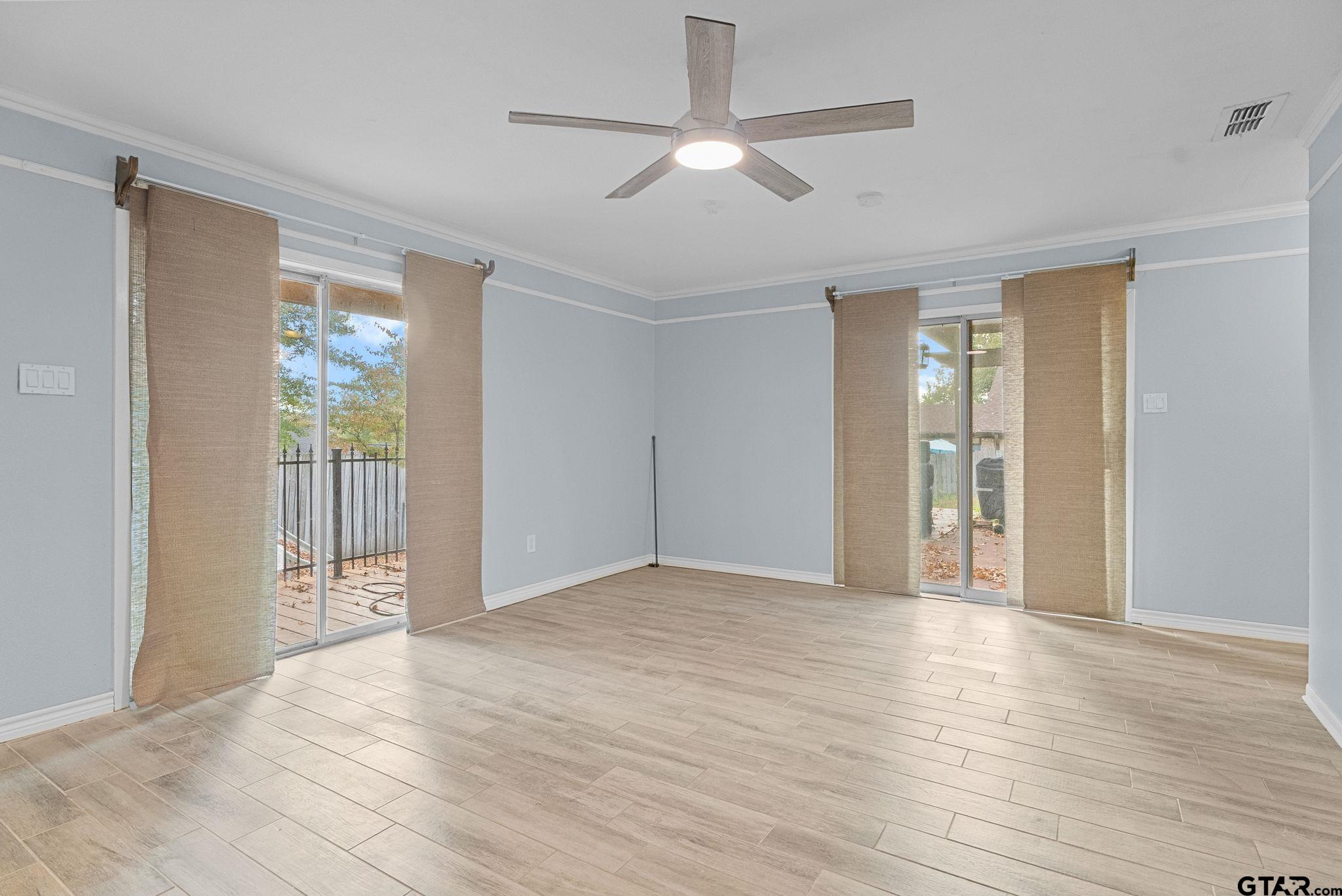 1811 Picadilly Place