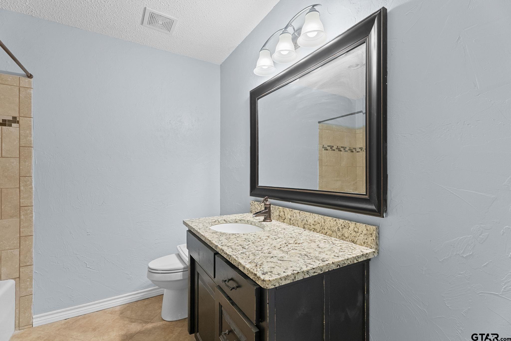 1811 Picadilly Place