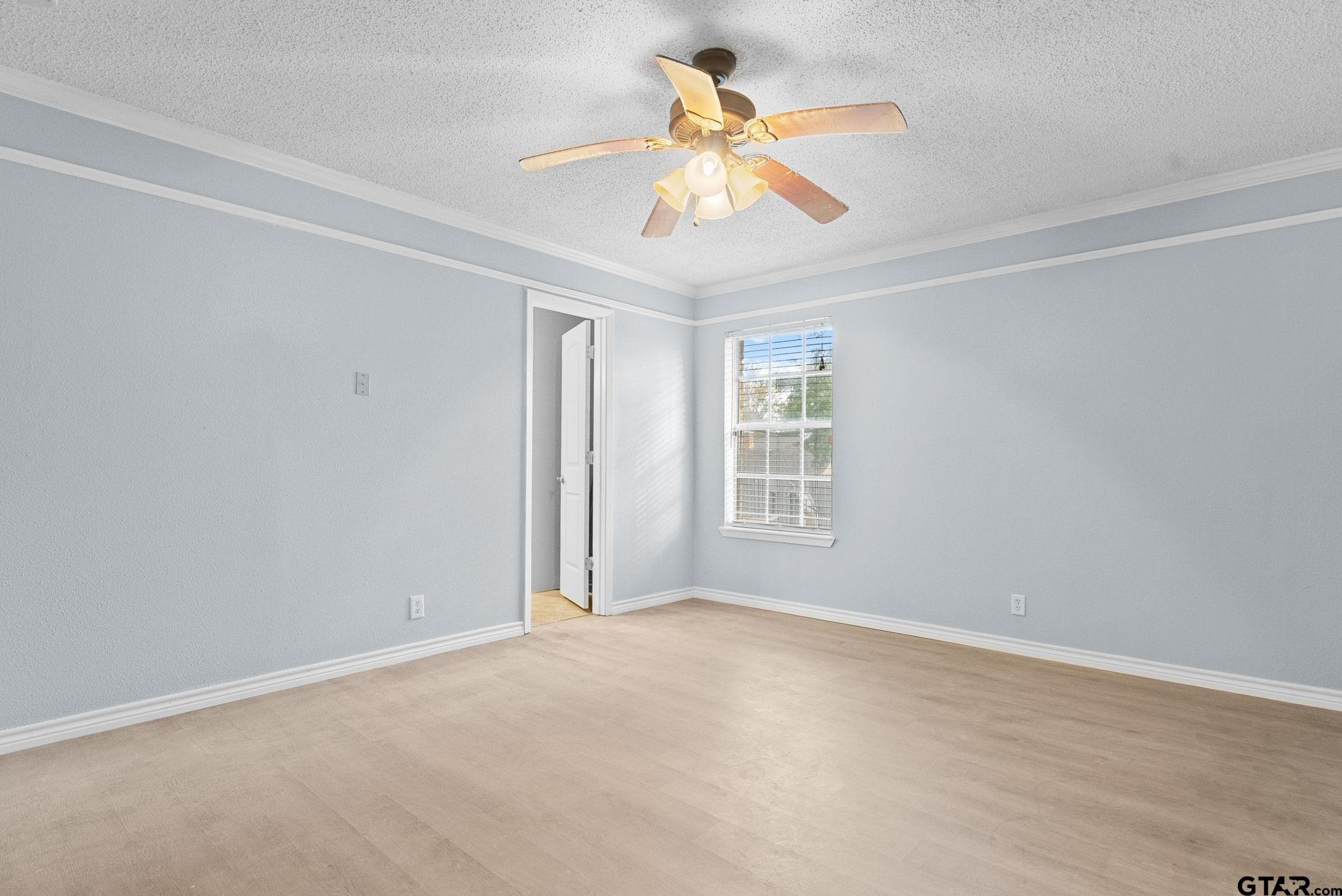 1811 Picadilly Place