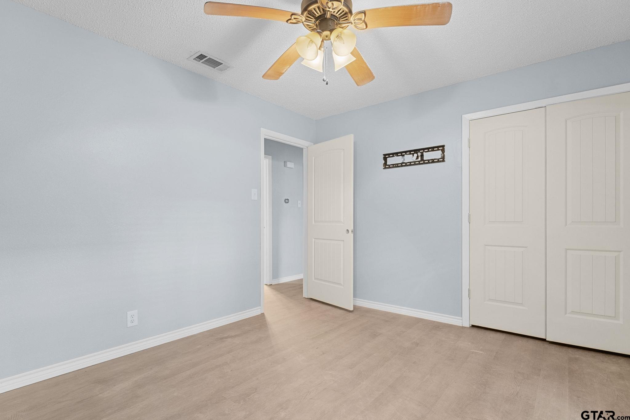 1811 Picadilly Place