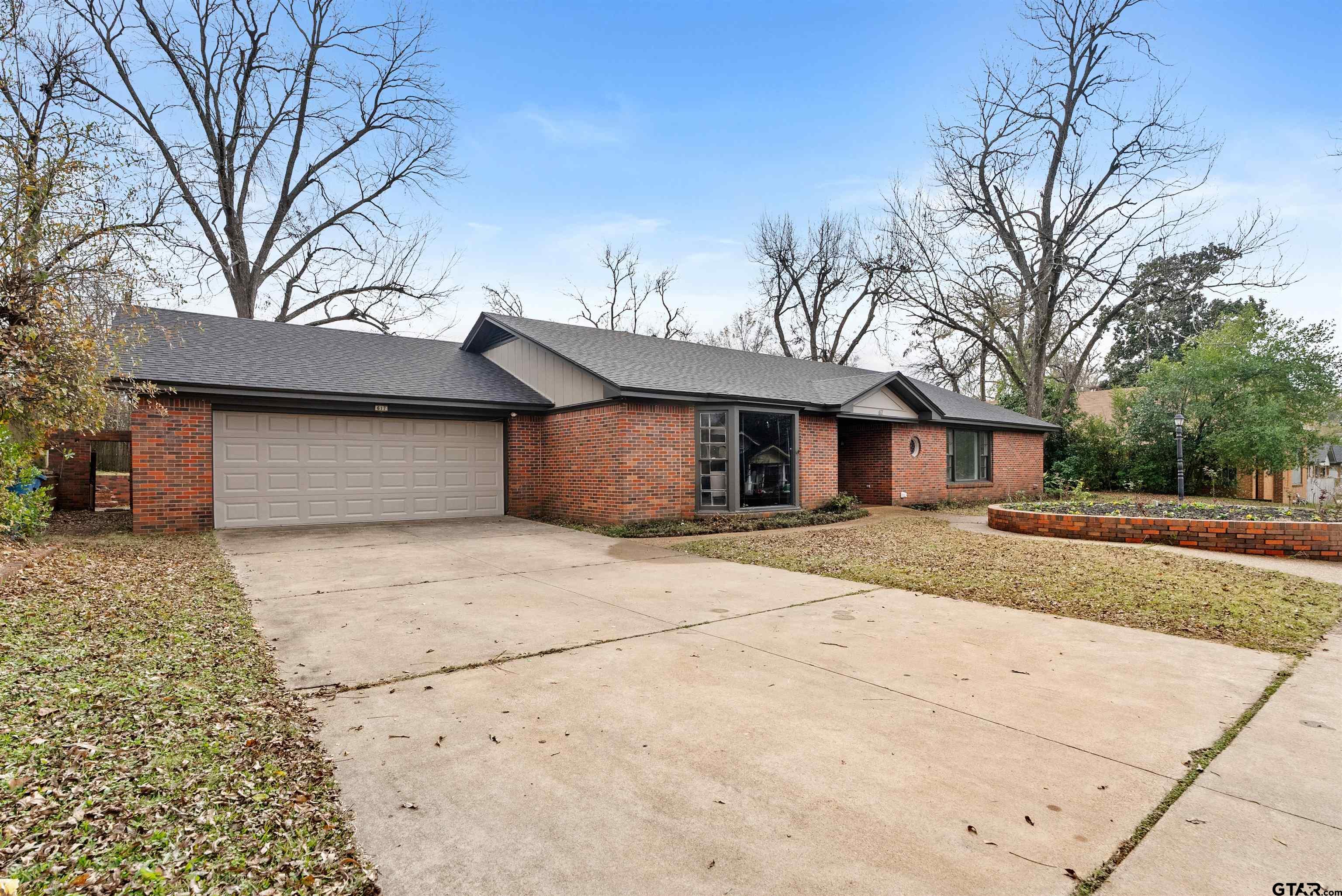 617 Nacogdoches
