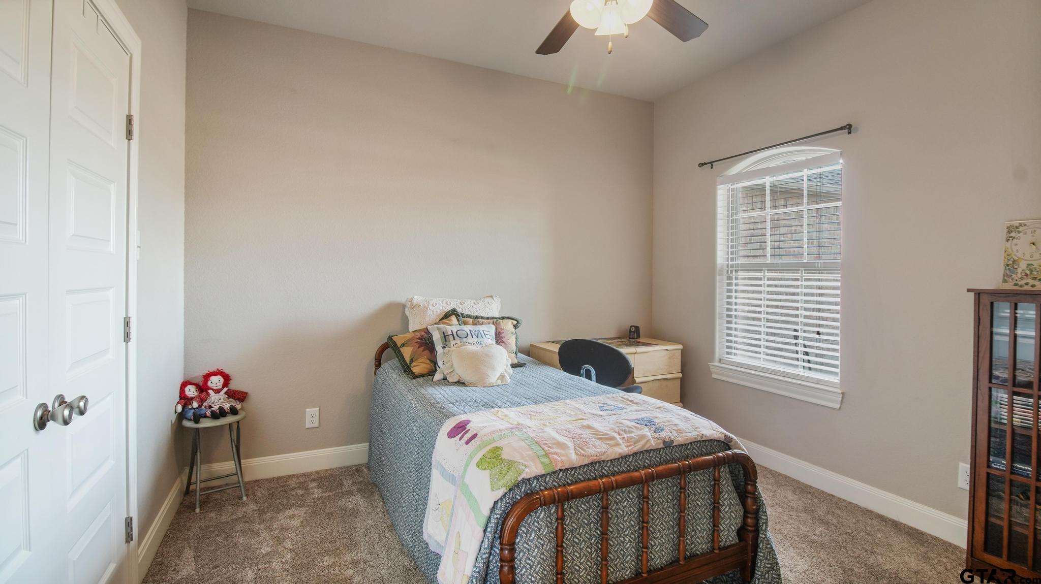 129 Oak Springs Loop