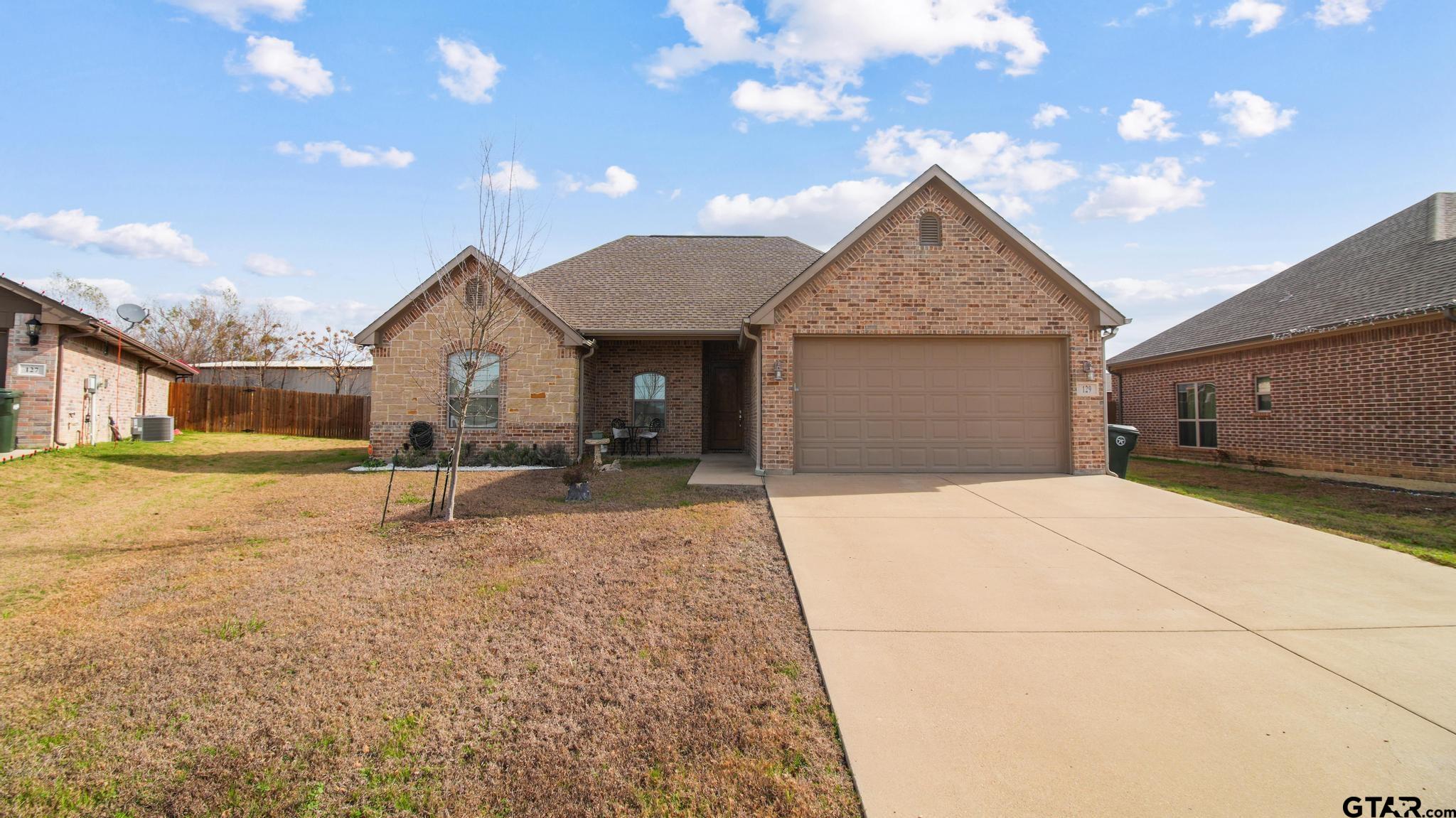 129 Oak Springs Loop
