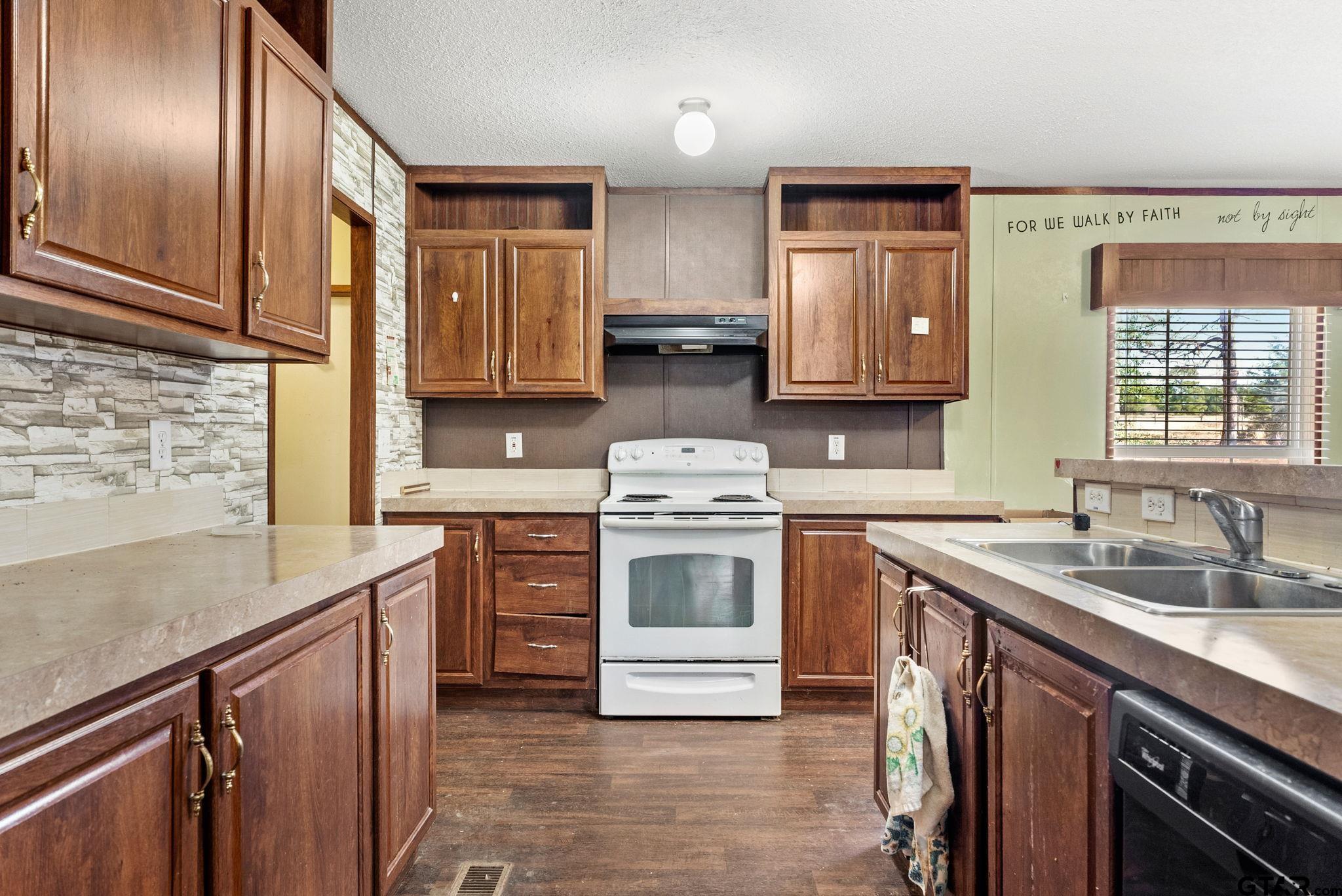 23425 FM 1995 LOT 108